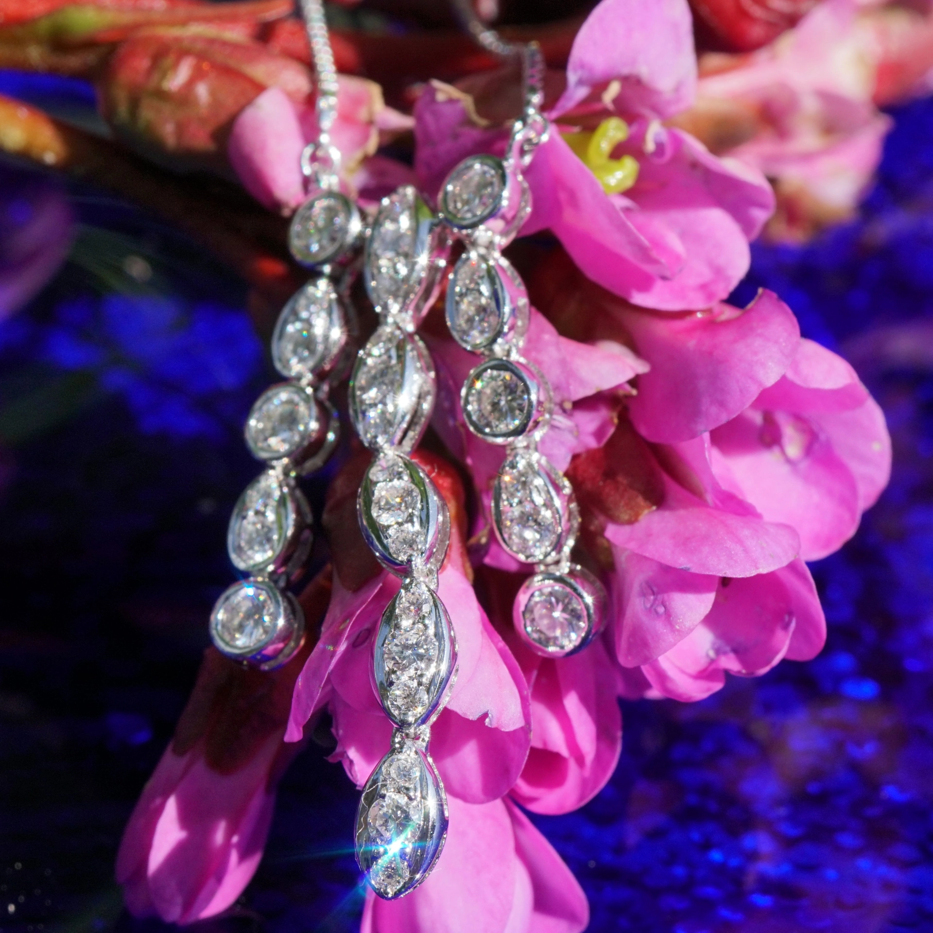 Collier Brillant 1.50 ct TW-W / VS WINDBELLS ca. 48 x 13 mm groß 750er Weissgold