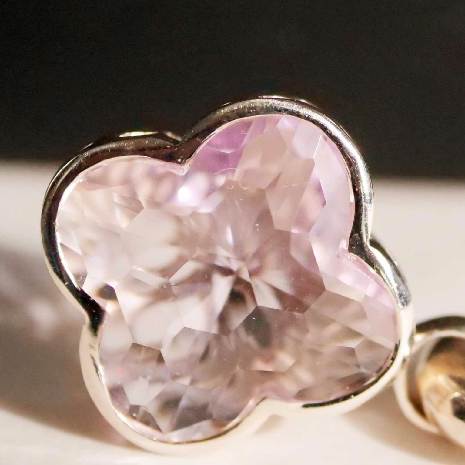 Amethyst Pendant from the Lilli Flower out of Nature Series from the Lifestyle Jewelry Manufacturer Chilango