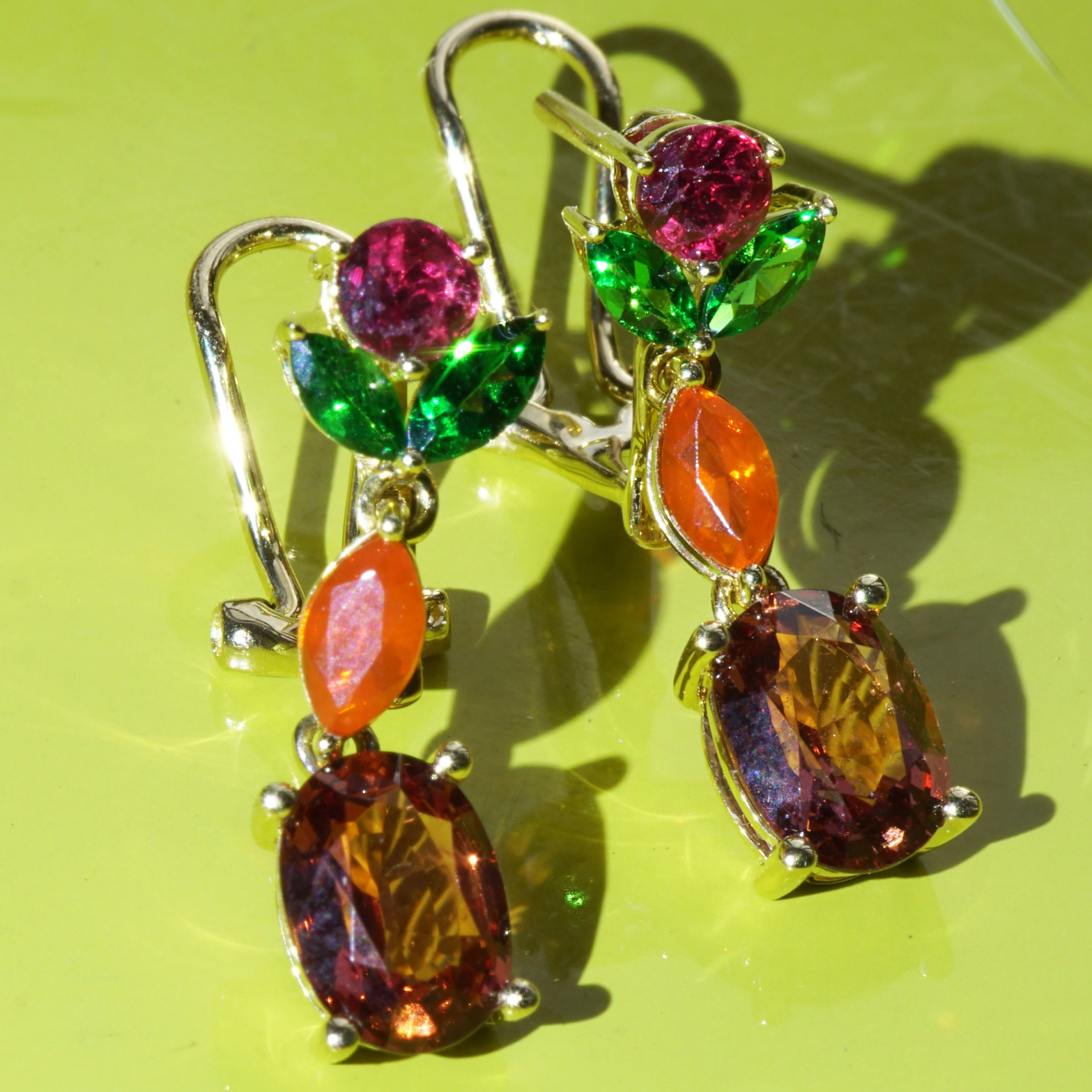 Gorgeous Colors like Blossoms in the Wind...18 kt Yellowgold