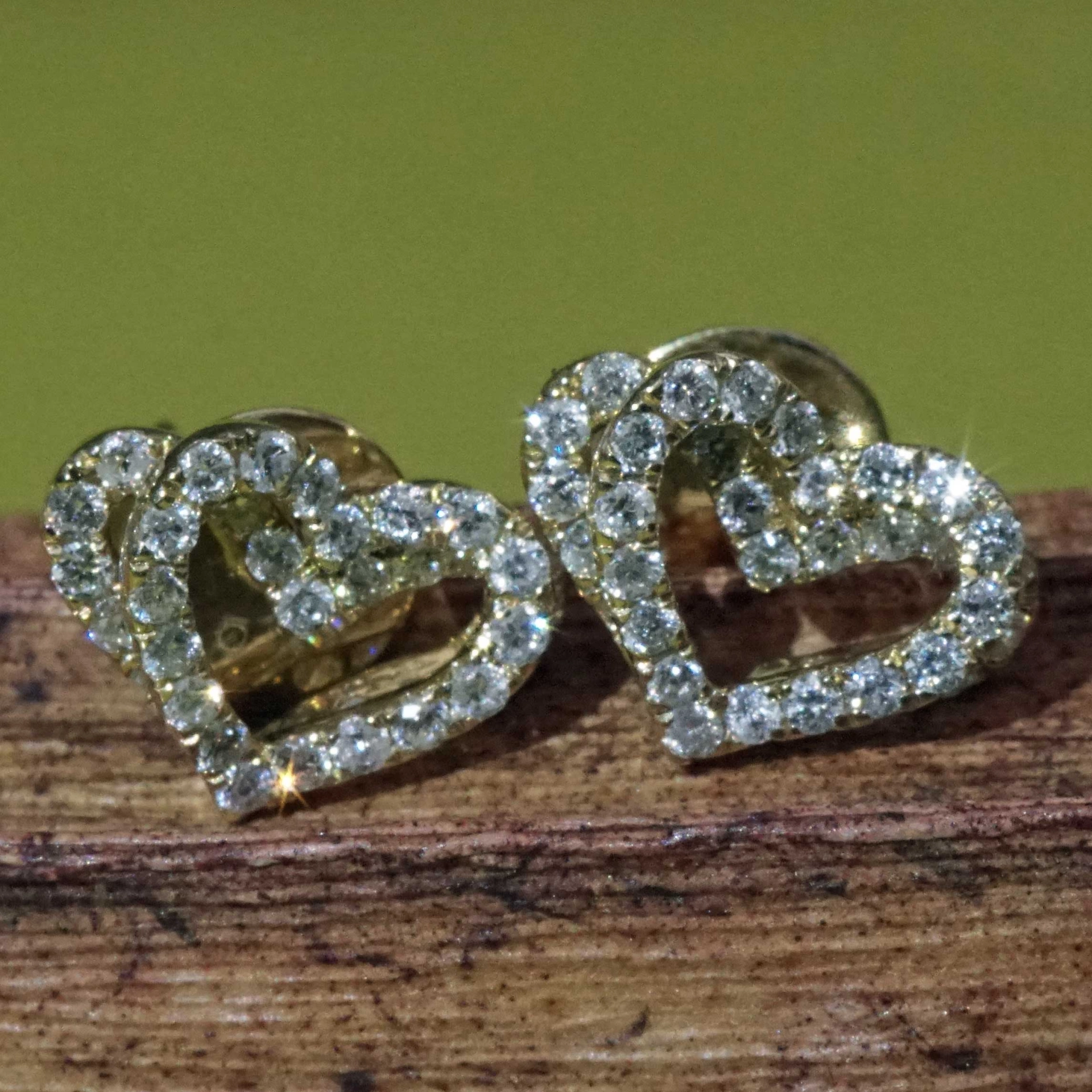 Double Heartbeat for the Ears....Brilliant Earring Studs total 0.56 ct 18 kt Yellow Gold