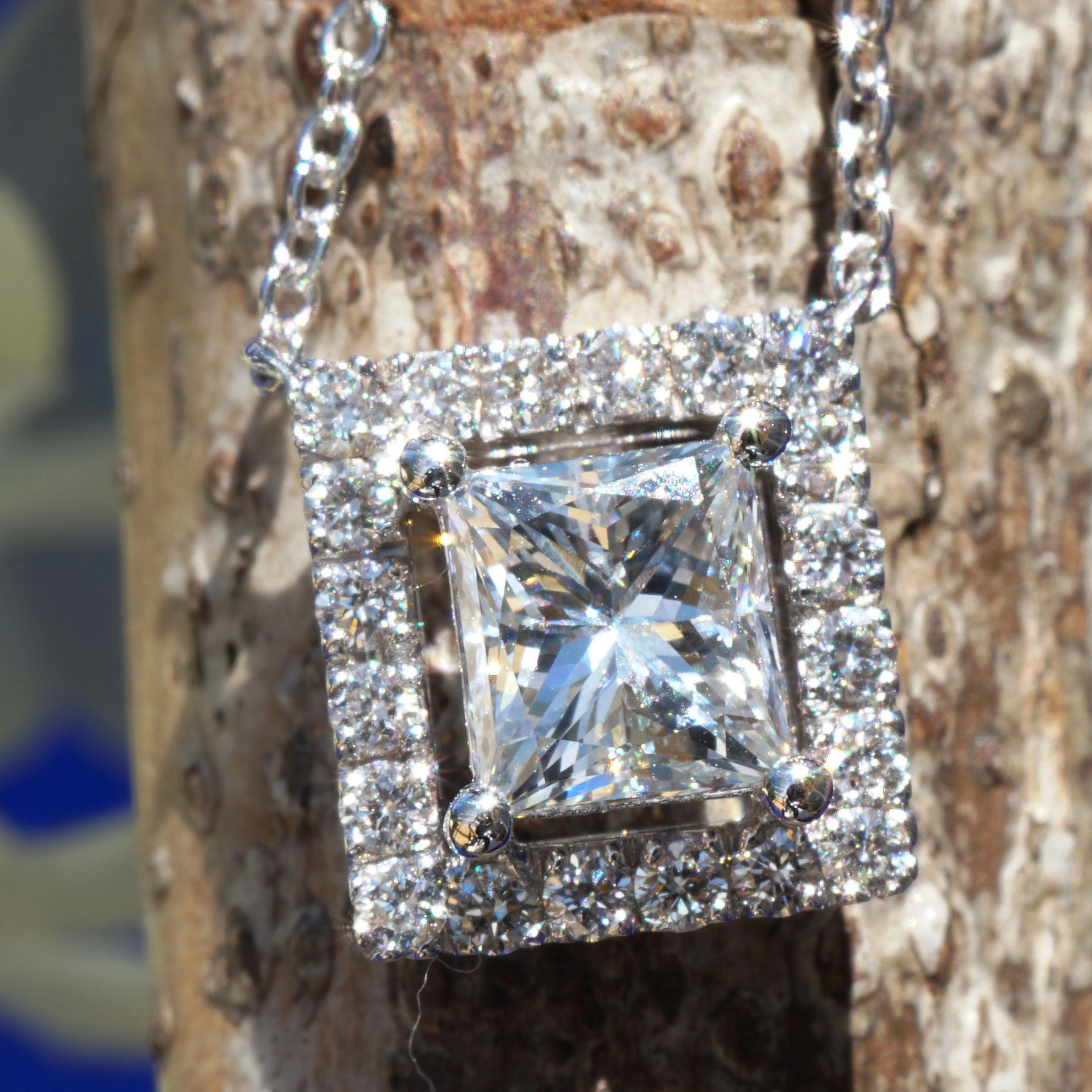 Prinzess Diamant Collier in 750er Weissgold 0.92 ct TW VVS