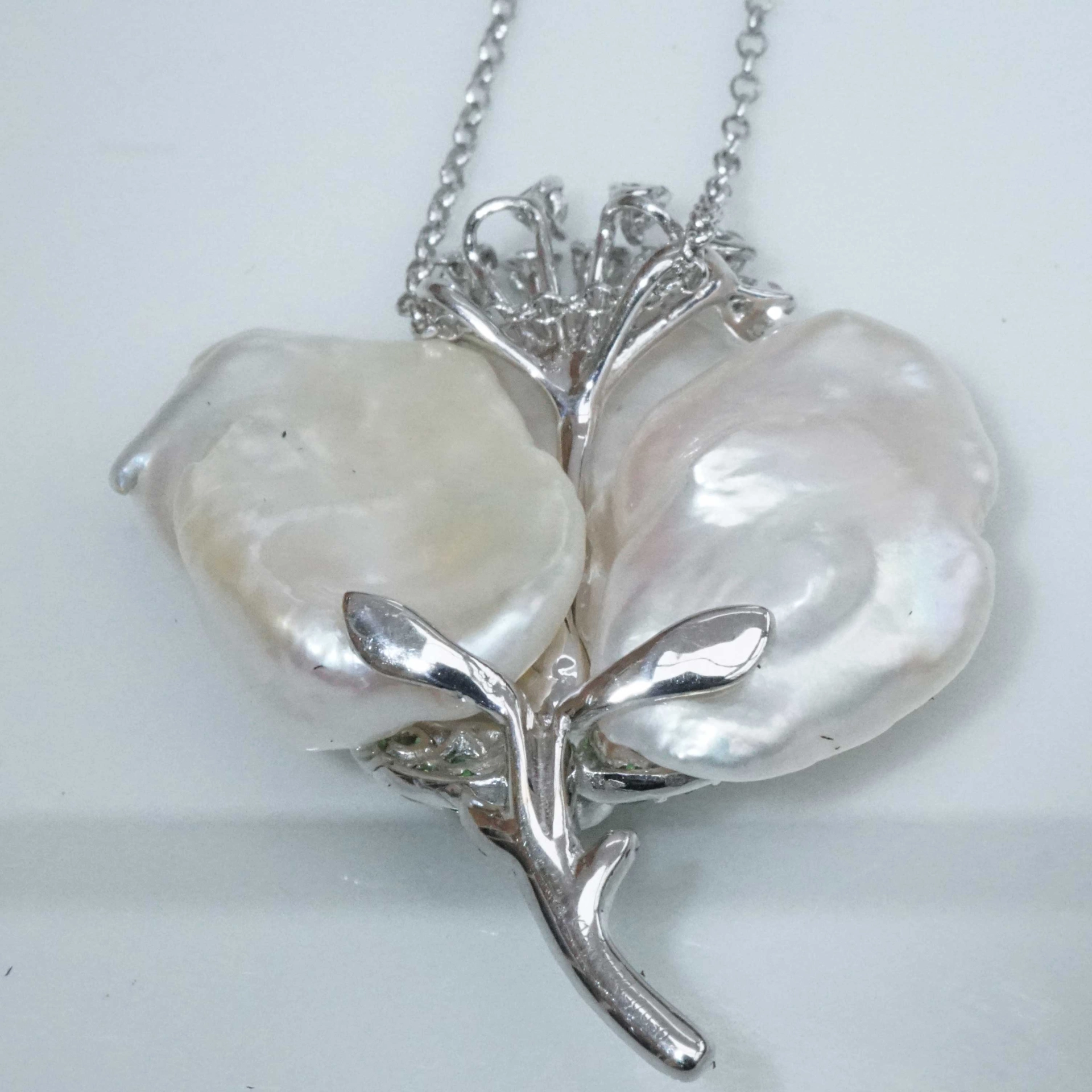 Pearl Diamond Tsavorite Necklace 18 kt White Gold...forever frozen