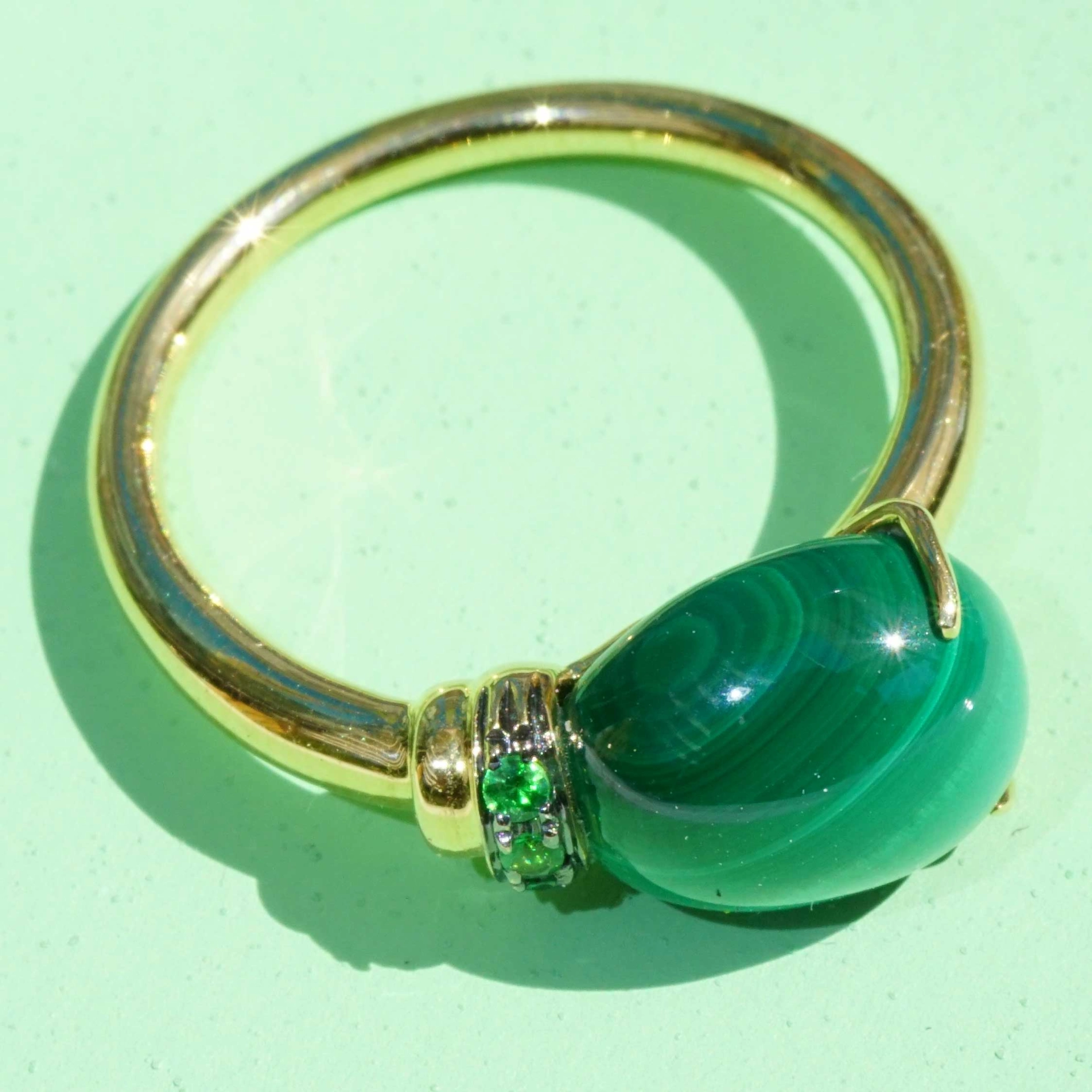 Drop Ring..soo sweet...with malachitet and tsavorithe...made in Italy