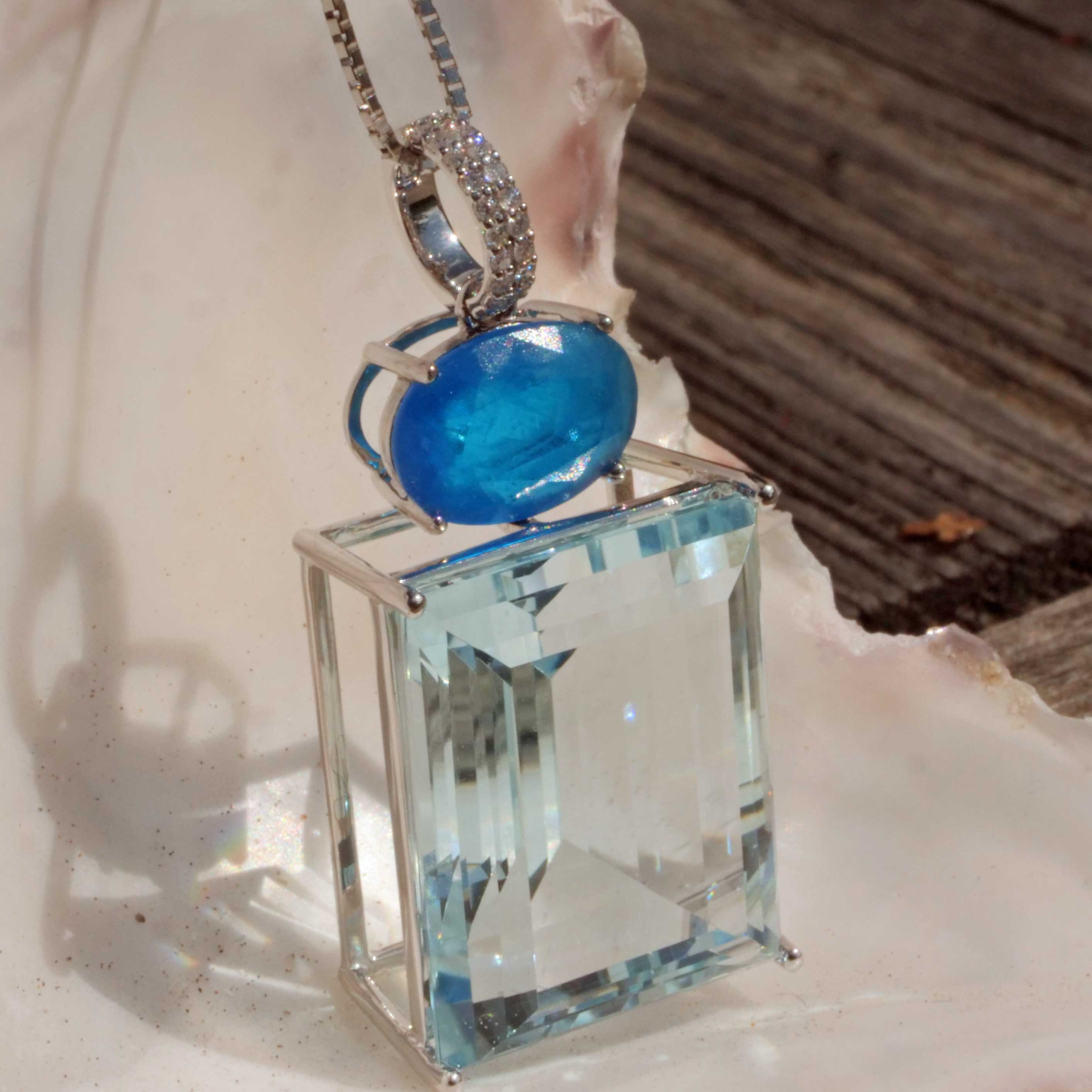 Aquamarine Neon Apatite Brilliant Pendant 585 White Gold 15.46 1.39 0.05 ct....What shades of blue