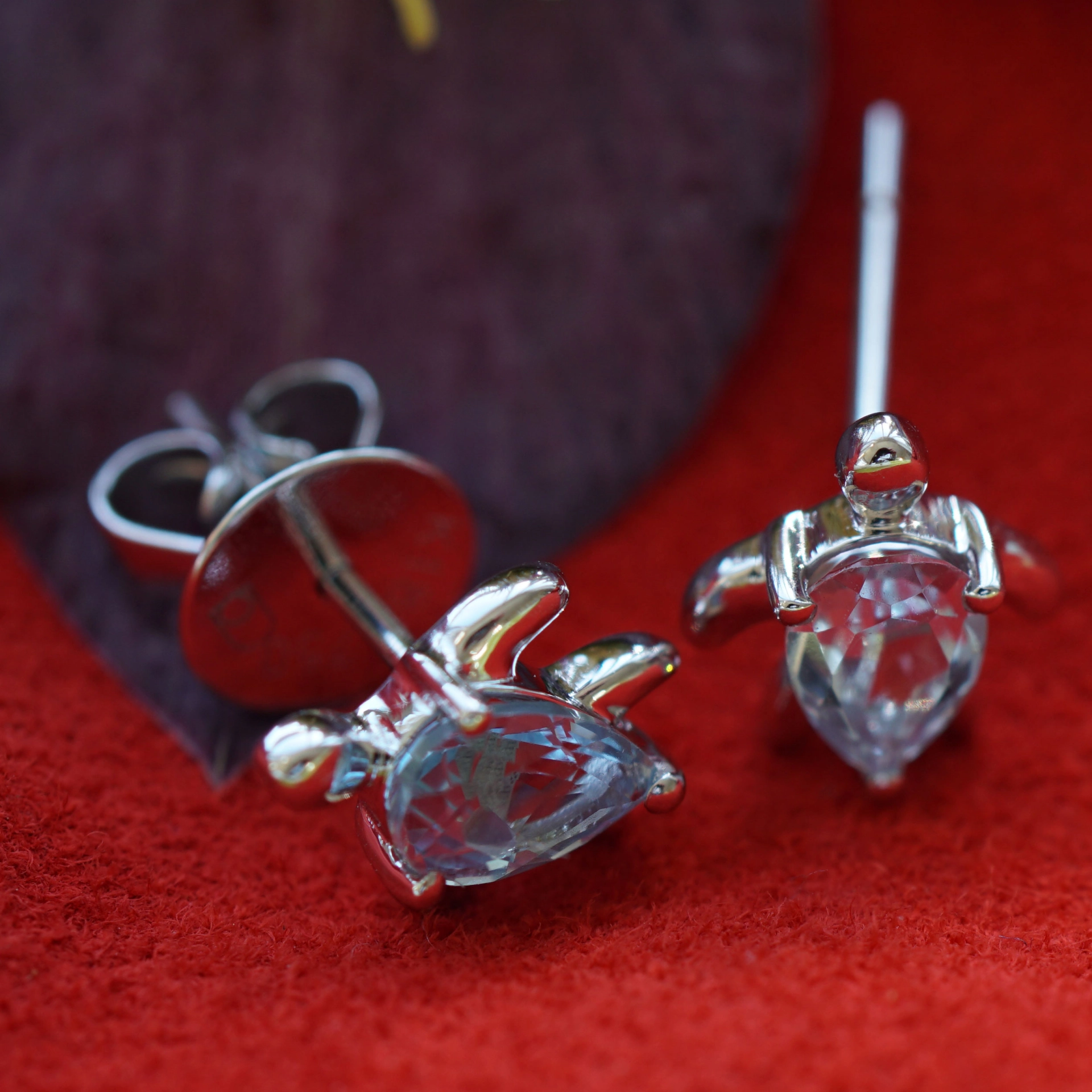 Süße Turtle Ohrstecker Topas 750er Weissgold 9,5 x 8 mm