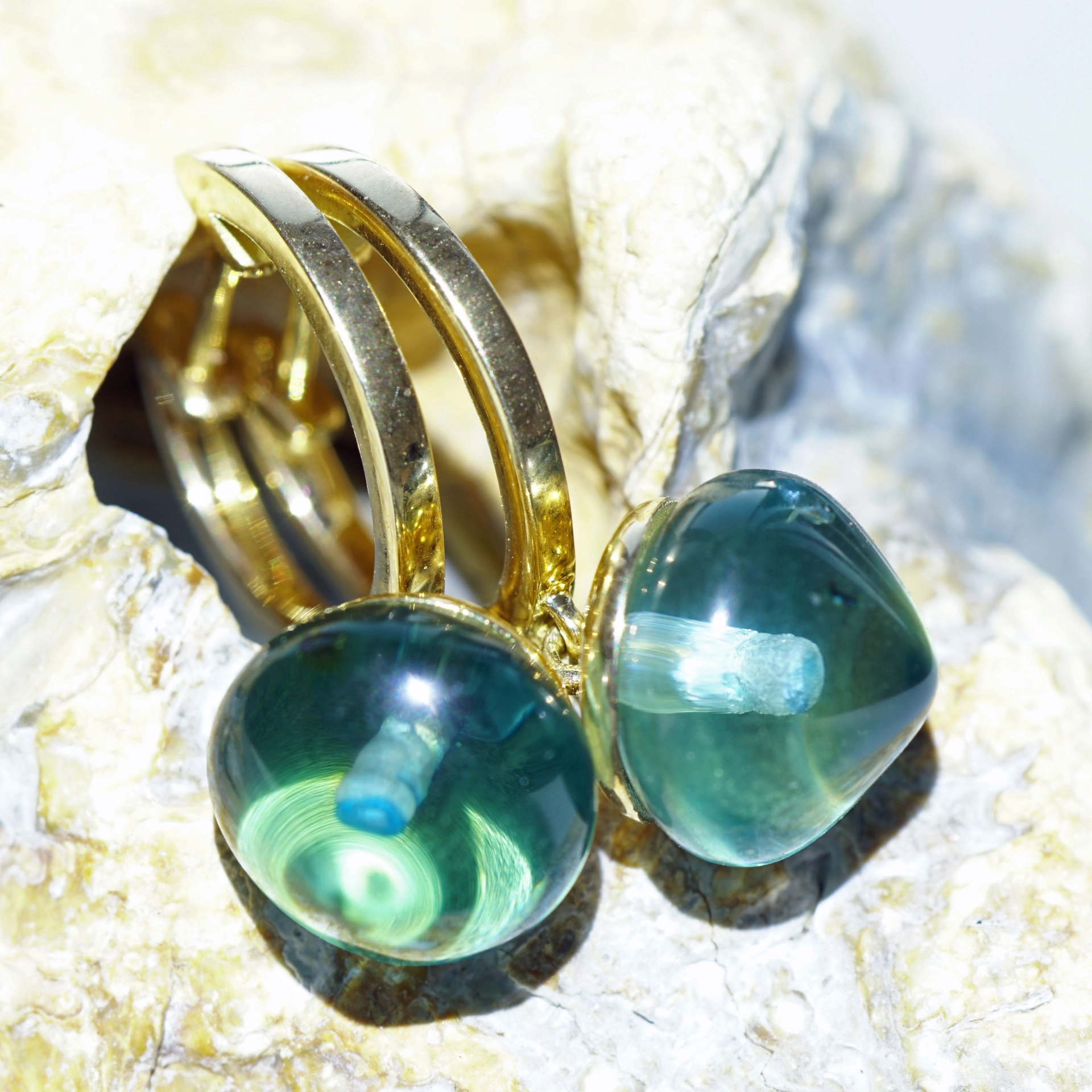 Earrings with different Colors ....a Beginnung of Earring Mania