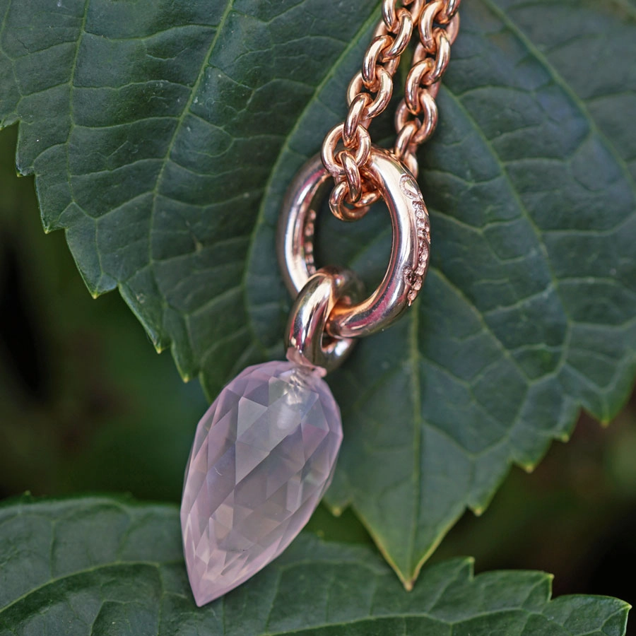Smoky Quartz Pendant with a heart-like point Chilango