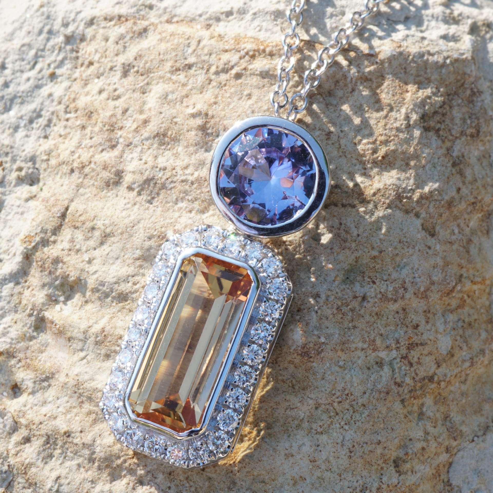 ..what kind of color...imperial gold and blue-viloet...natural colors