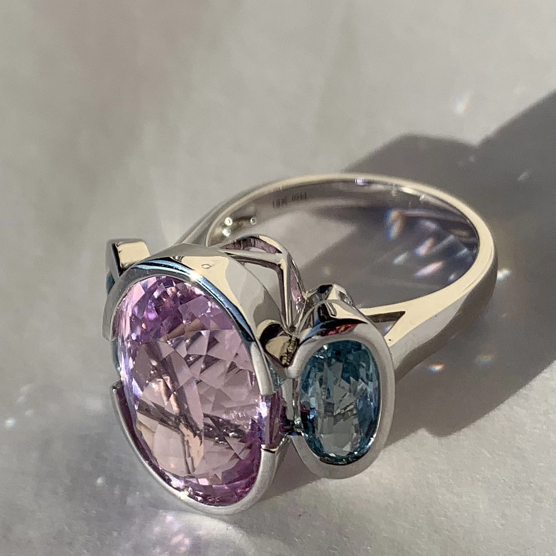 Kunzite Aquamarine Ring 11.76 ct 1.96 ct in 750 Whitegold Baby Colors