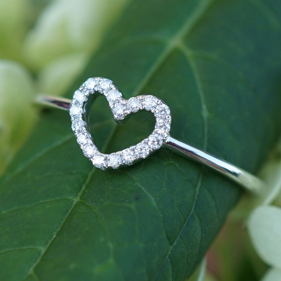 Brillant Herz Ring 0.10 ct 750er Weißgold ELFENZART HERZENSLIEBE