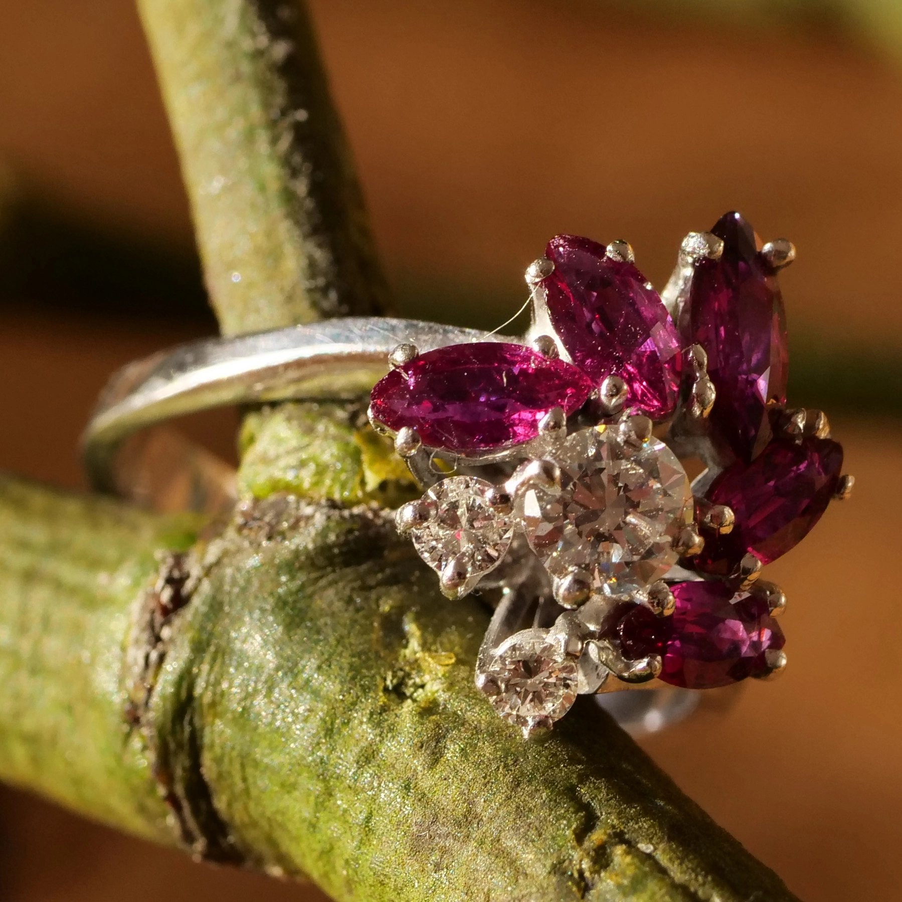 Ruby Diamond 1980 Vintage Ring 14 kt Whitegold 0.24ct 0.06 ct 4 Grams