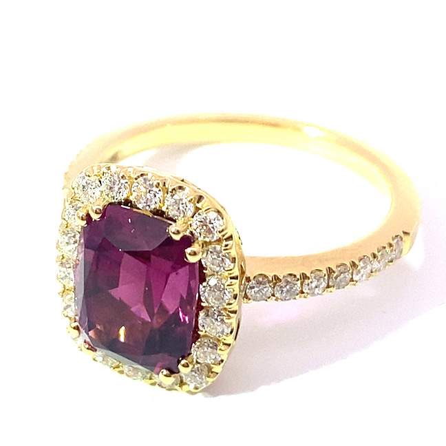 Rhodonite Brilliant Ring 3.34 ct 0.55 ct 750 Yellow Gold... more beautiful than the most expensive Ruby Ring