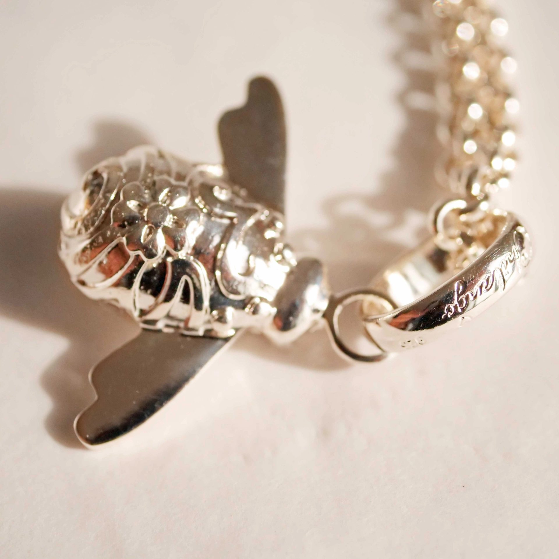 Chilango Pendant Queen Bee out of Nature 925 Silver sweet Bee 