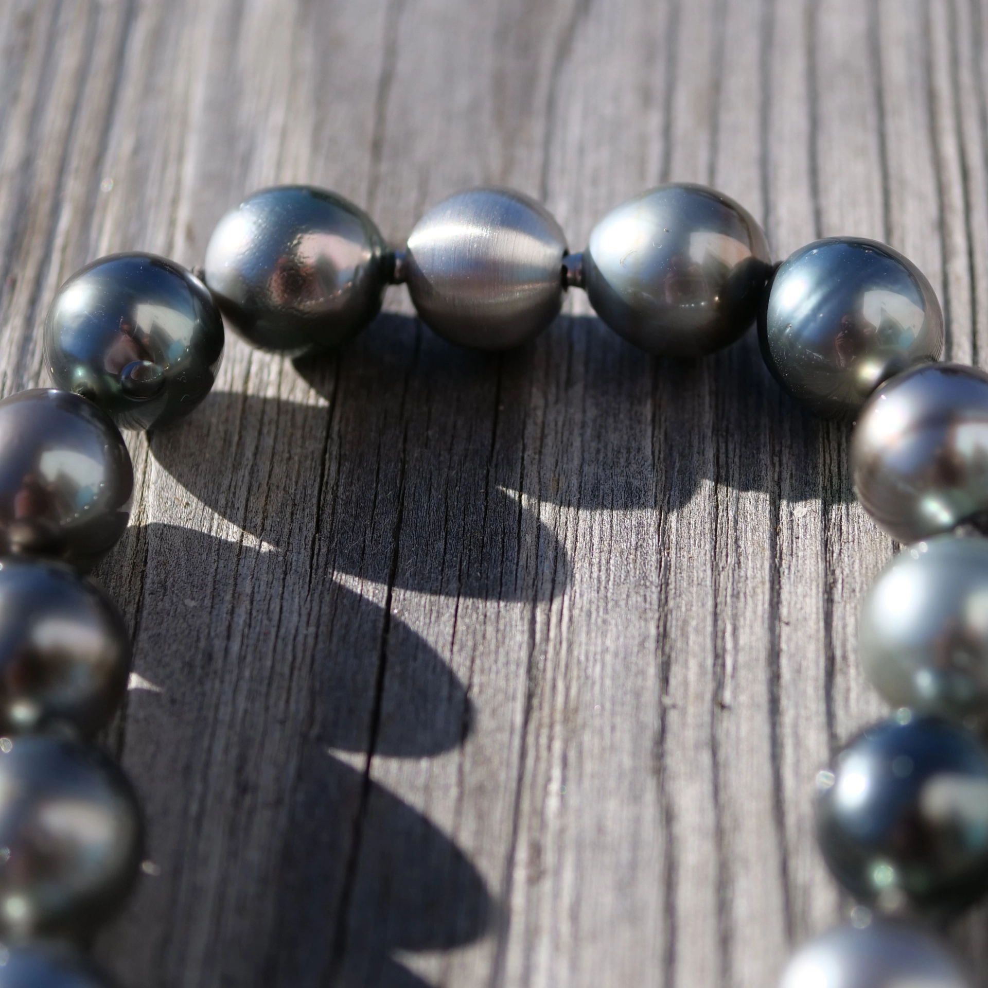 A Amazing Tahiti Pearl Necklace with so many Colors