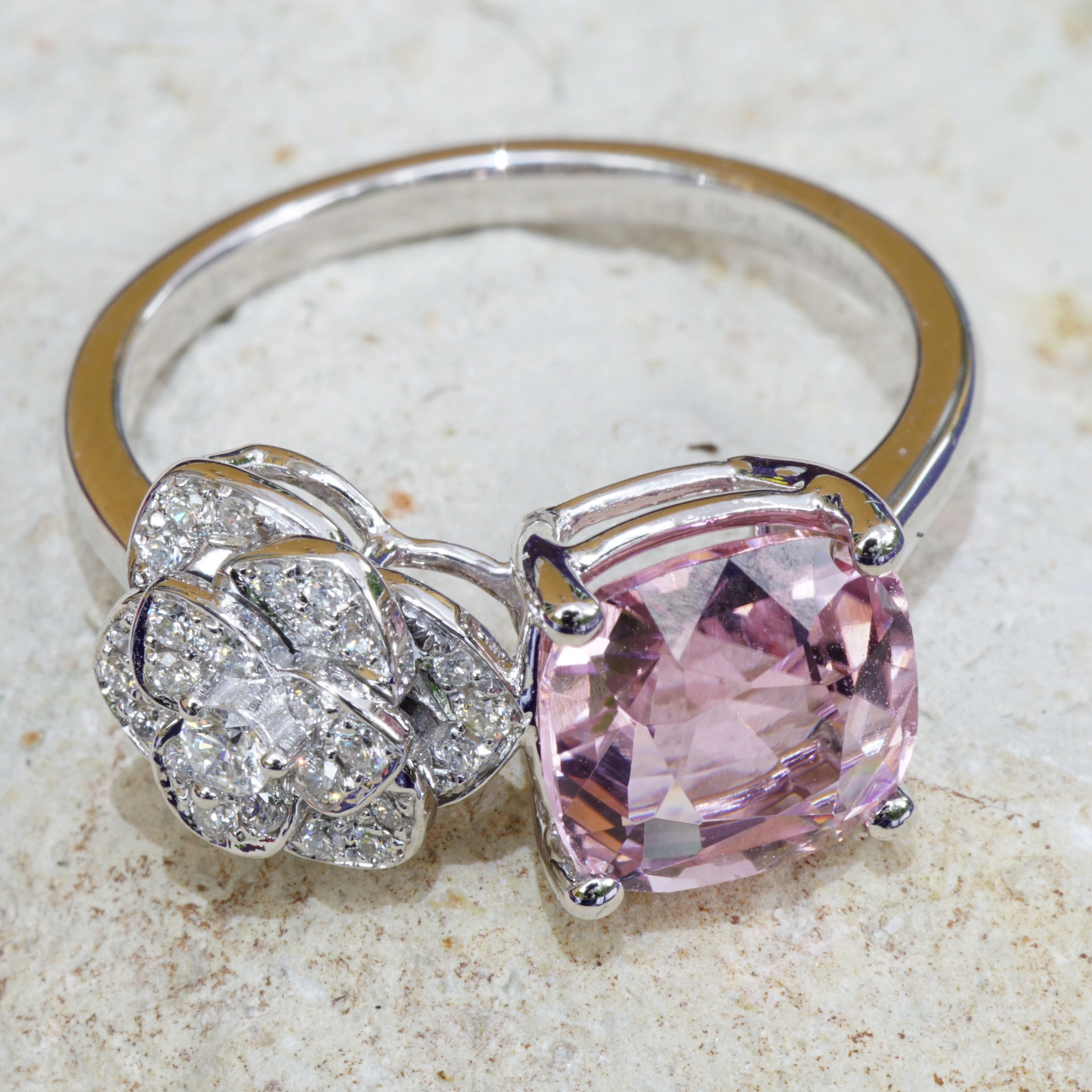 Tourmaline Diamond Ring 18 Whitegold ...a new series.....Viva en Rose.....