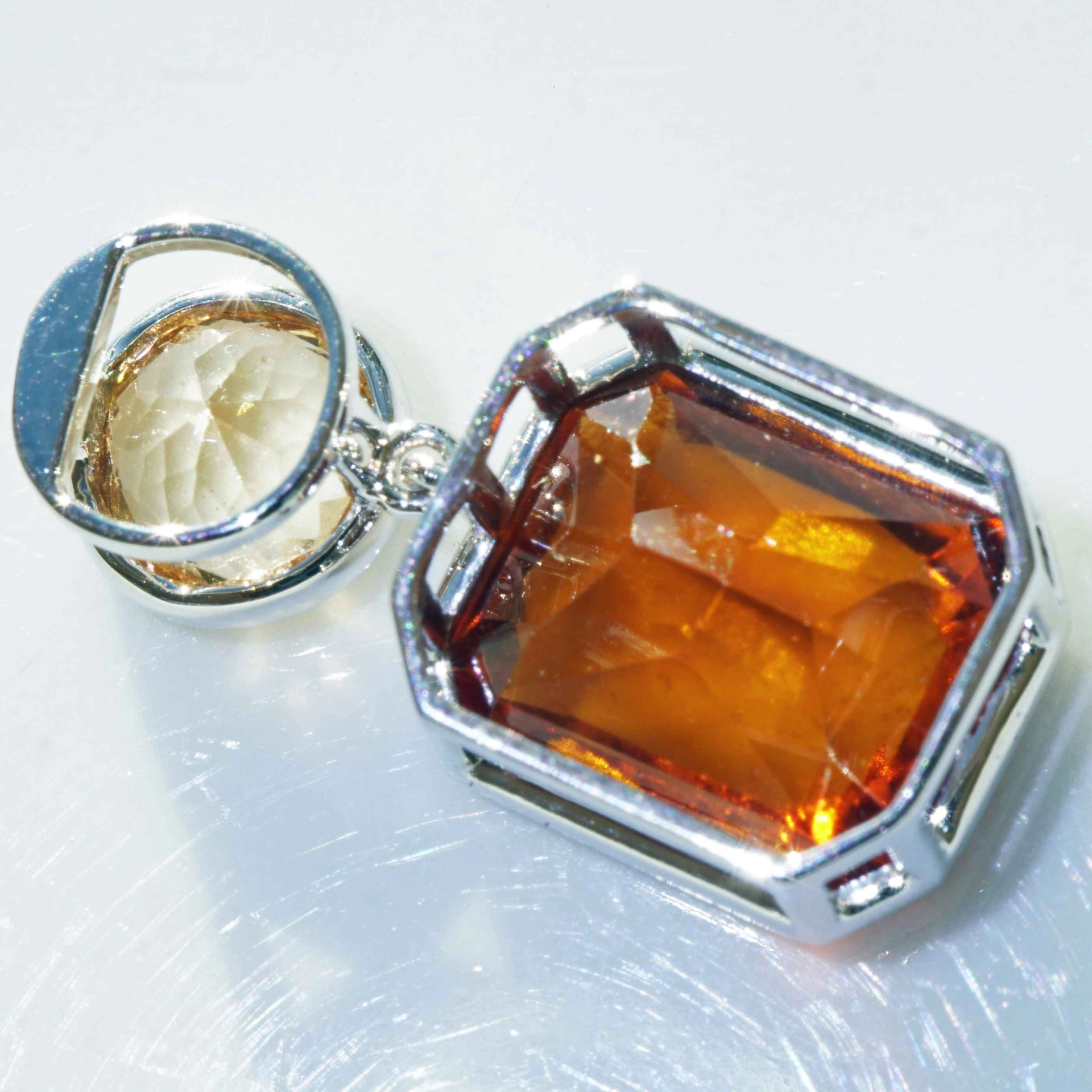 Neverseen this volcanic Color of Hessonit Garnet