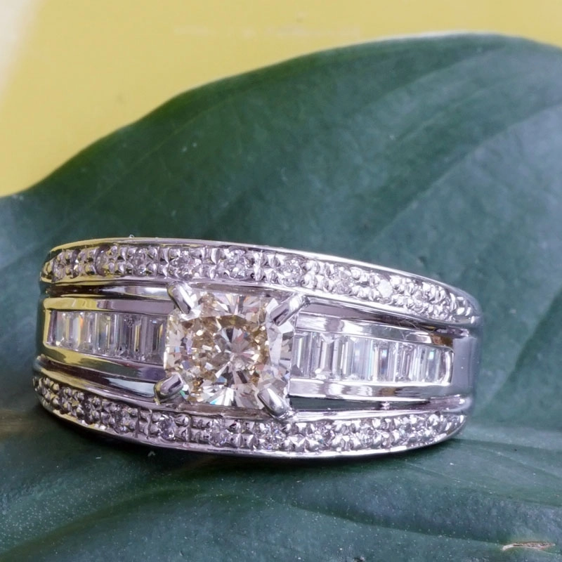 Prinzeß-Diamant-Ring-900er-Platin-0.845ct-0.48ct