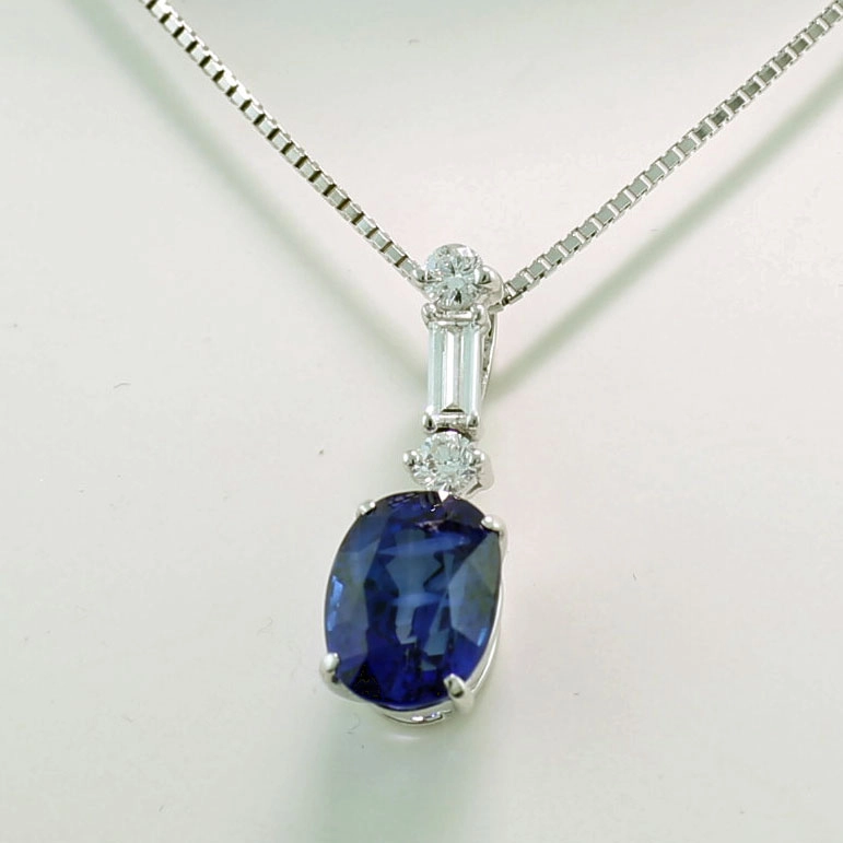 Saphir Brillant Anhänger mit Kette 750er-Weißgold