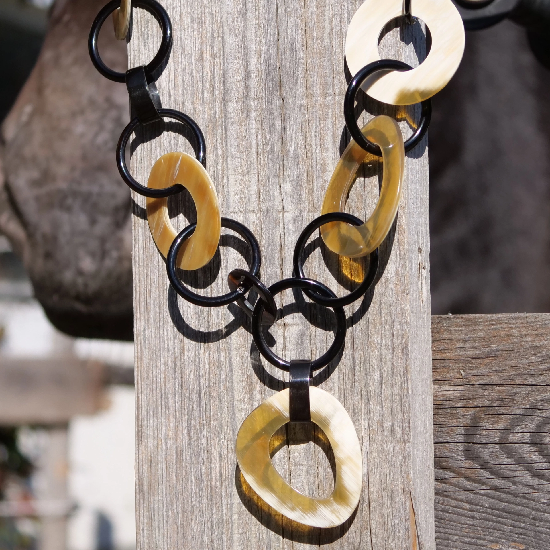 Horn Necklace...very chic....light and easy