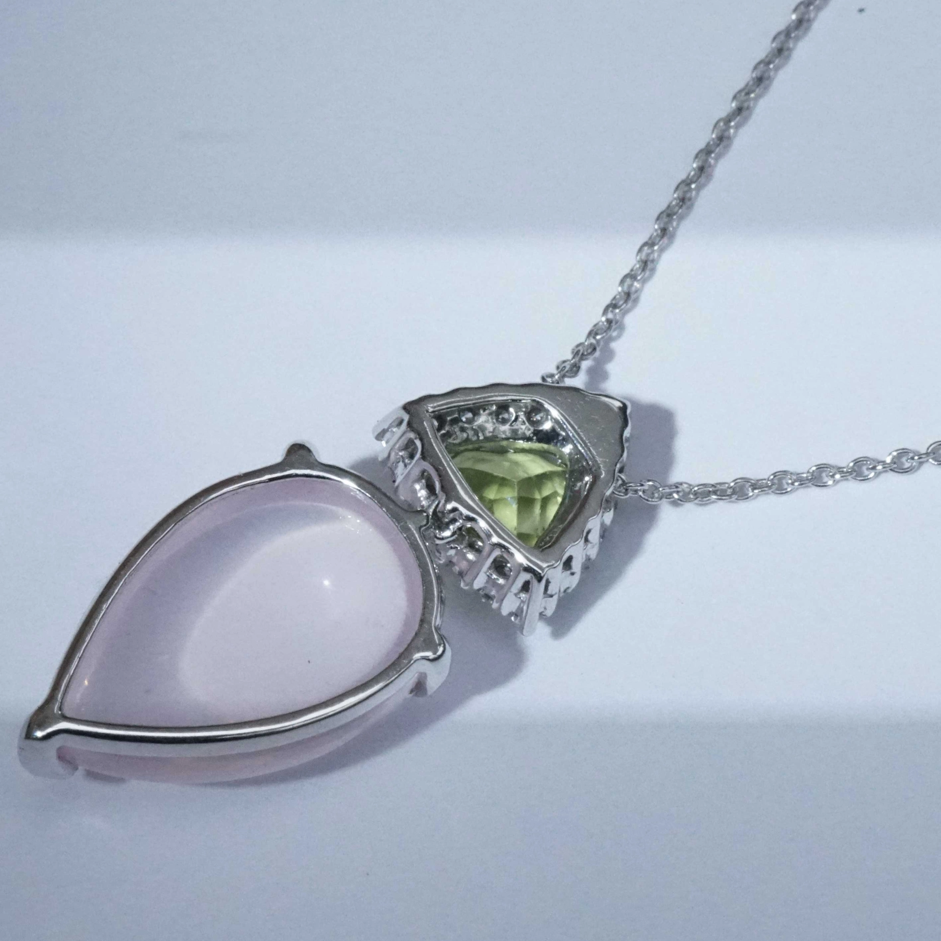 Rose Quartz Peridot Pendant with Chain 18 kt White Gold...lovely pastelcolor