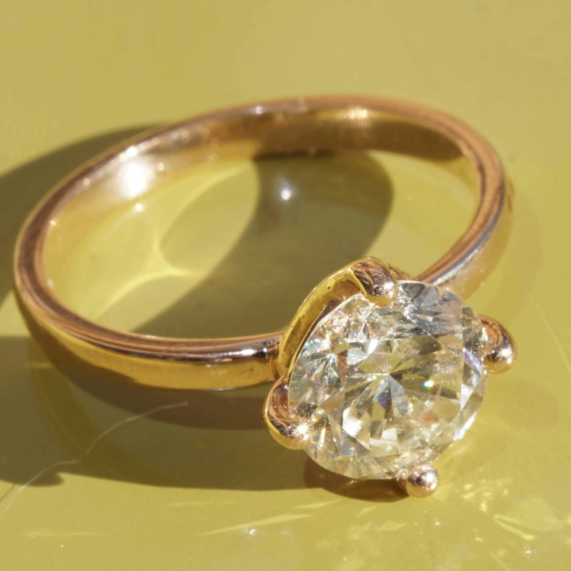 Solitaire Brilliant Ring 18 kt Rose Gold 1.81 ct M / SI...makes your heart beat faster