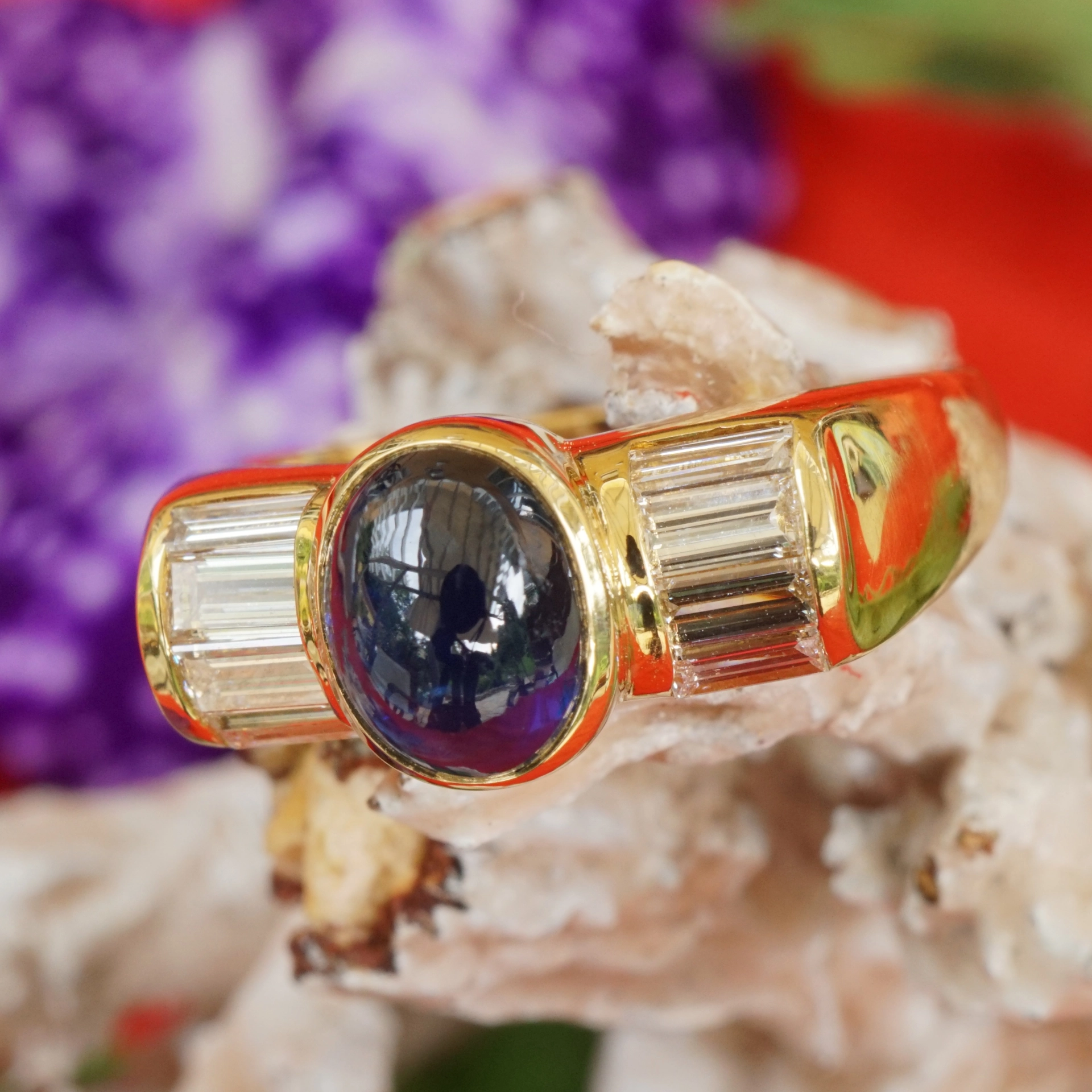 Saphire Diamond Ring....very high Quality...18 kt Yellowgold