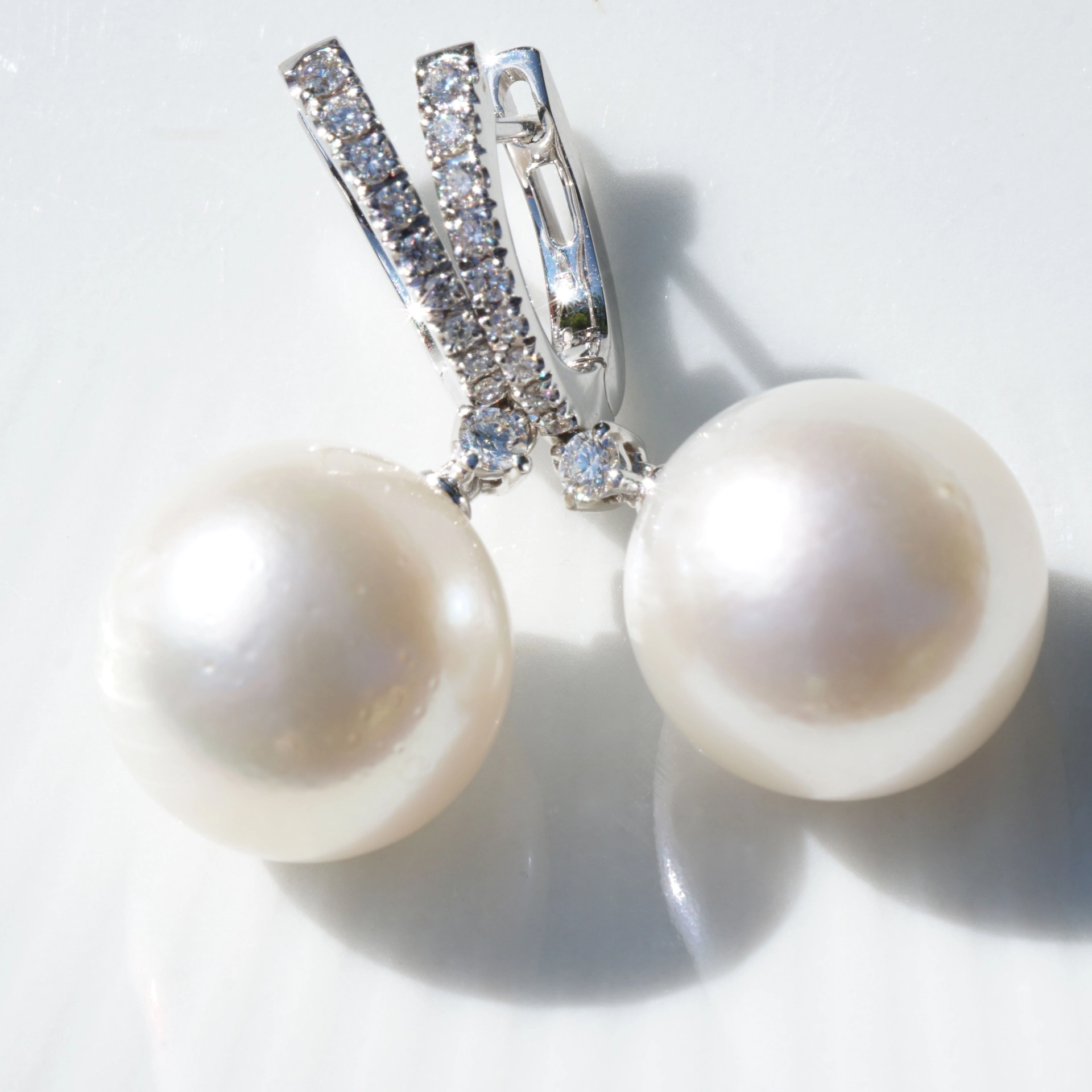 Wonderful southsea pearls earrings perfectly set in 750 whitegold
