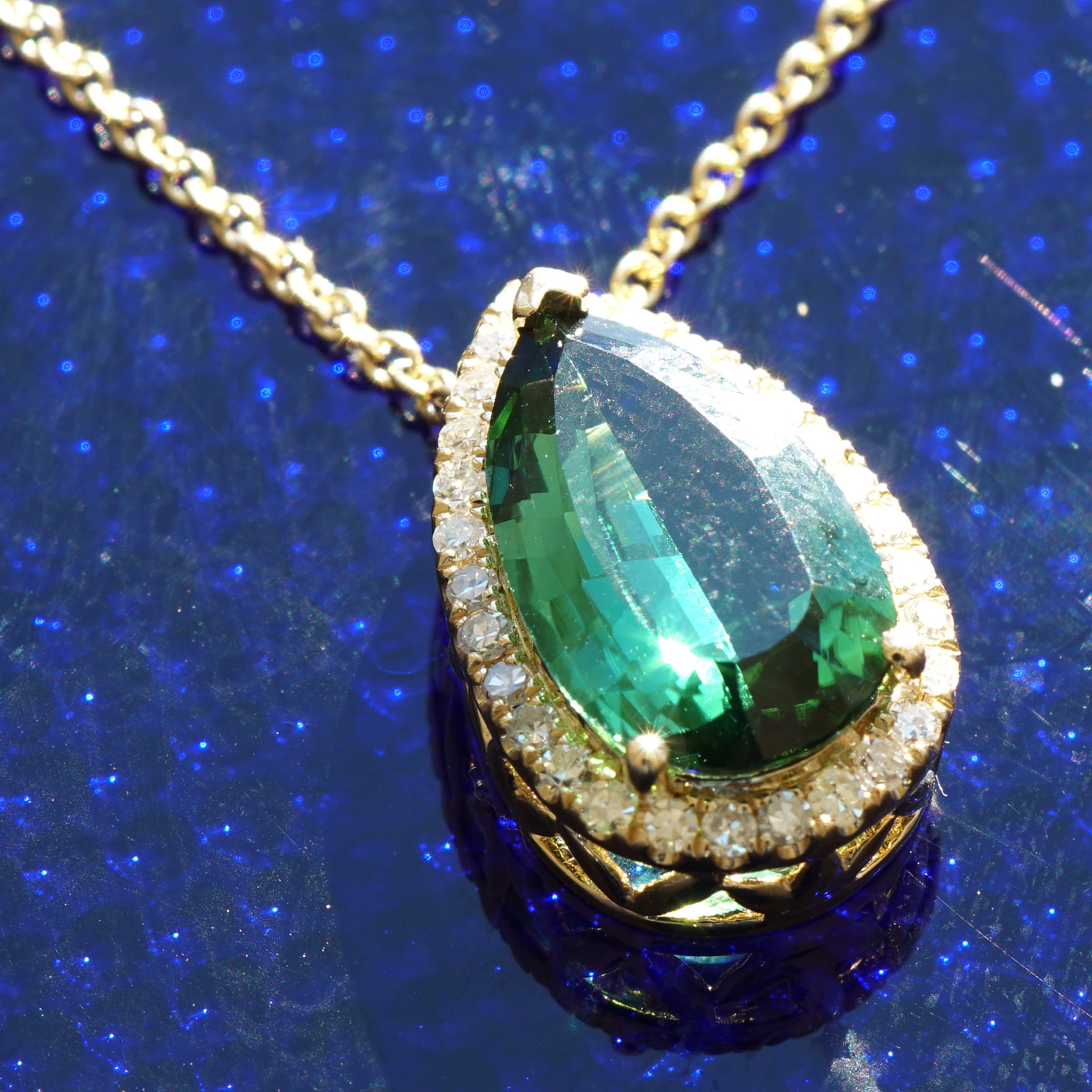 Turmalin Diamant Anhänger 2.28 ct 0.19 ct m. Kette AAA+, 750er Gelbgold, ...schöner geht nicht