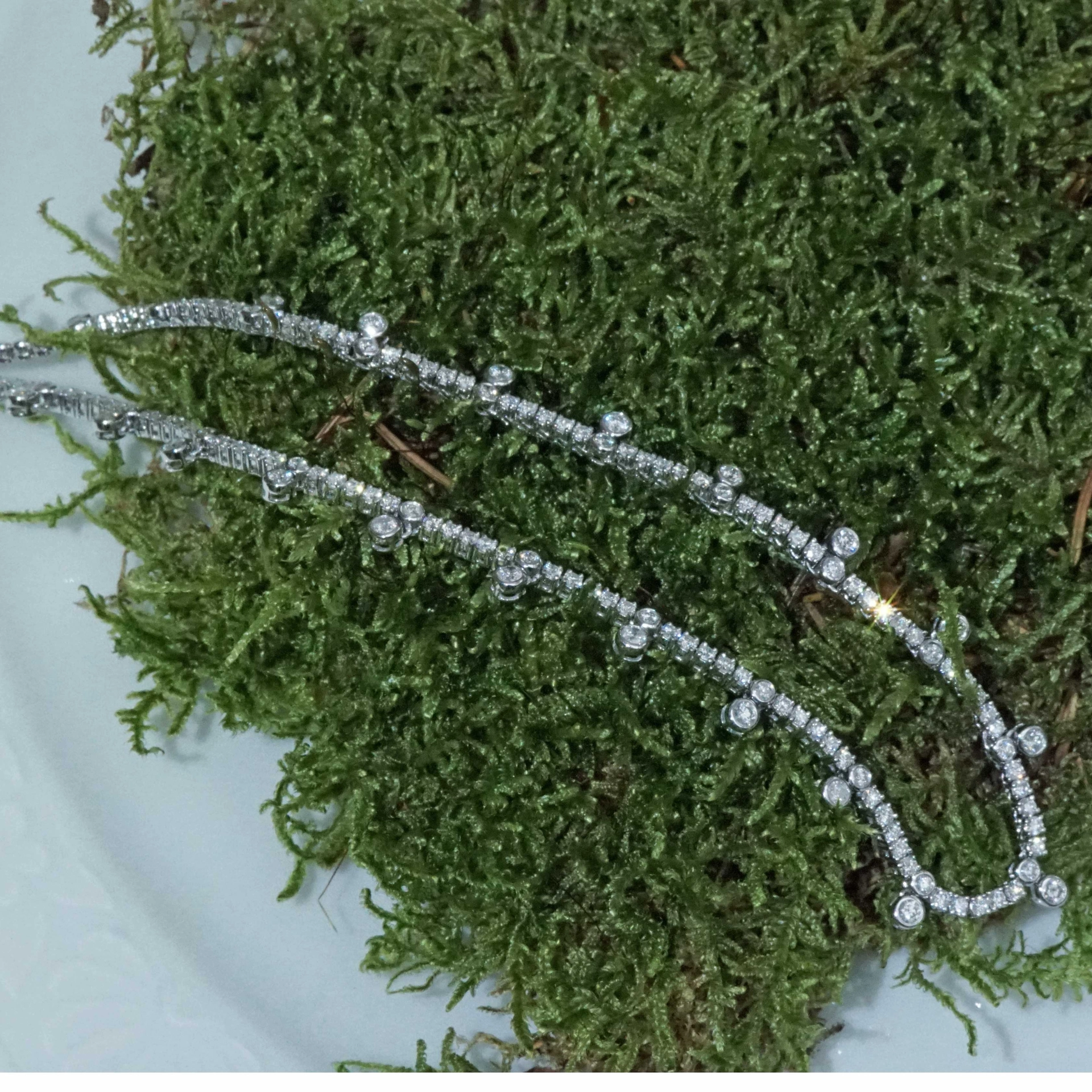 Brilliant Necklace 3.45 ct made with 170 Diamonds 18 kt White Gold...Princess Jewellery