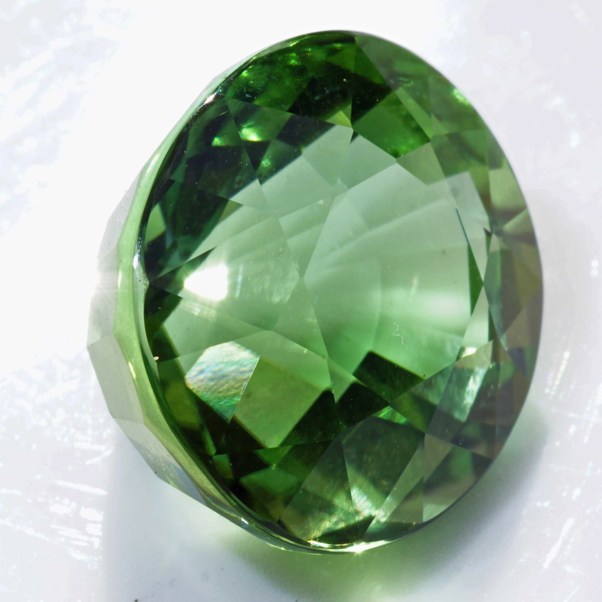 Jaba Tourmaline from Afghanistan green yellow 13.65 ct fine Color Loupeclean Investment Gemstone