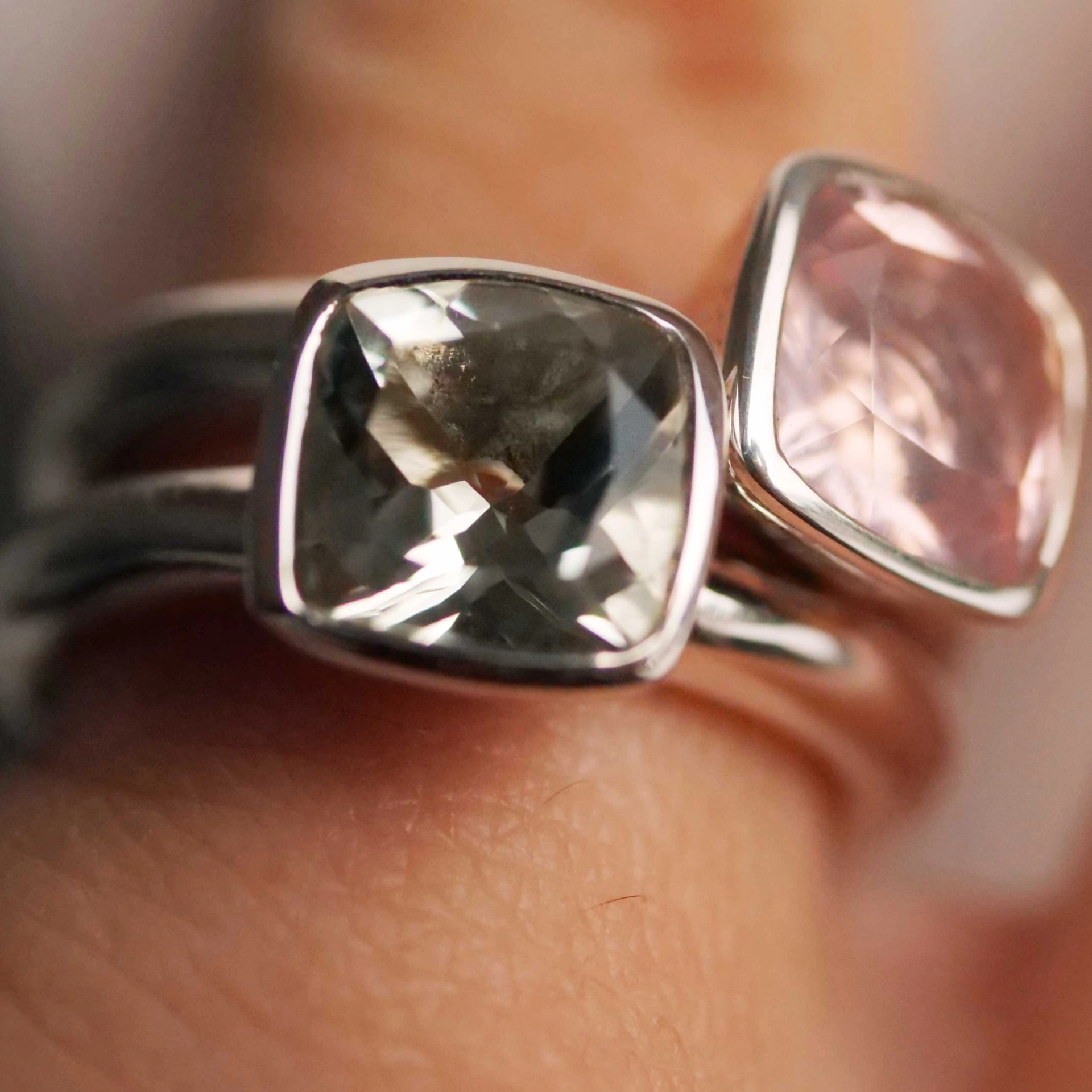 Chilango Ring Sparkling Stars 2 in solid 925 Silver with great green Amethyst