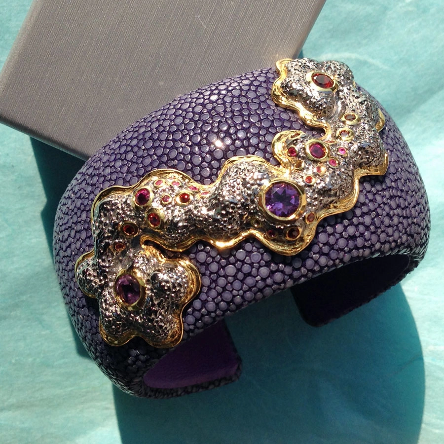Galaxy Stingray Bracelet 925 Silver with multicolored Saphire