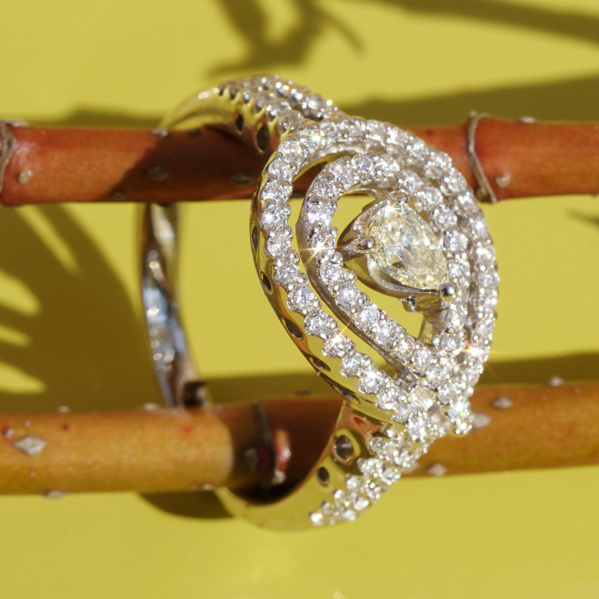 Diamond Drop Ring 18 kt White Gold 0.62 ct...ready for the Gala Diner