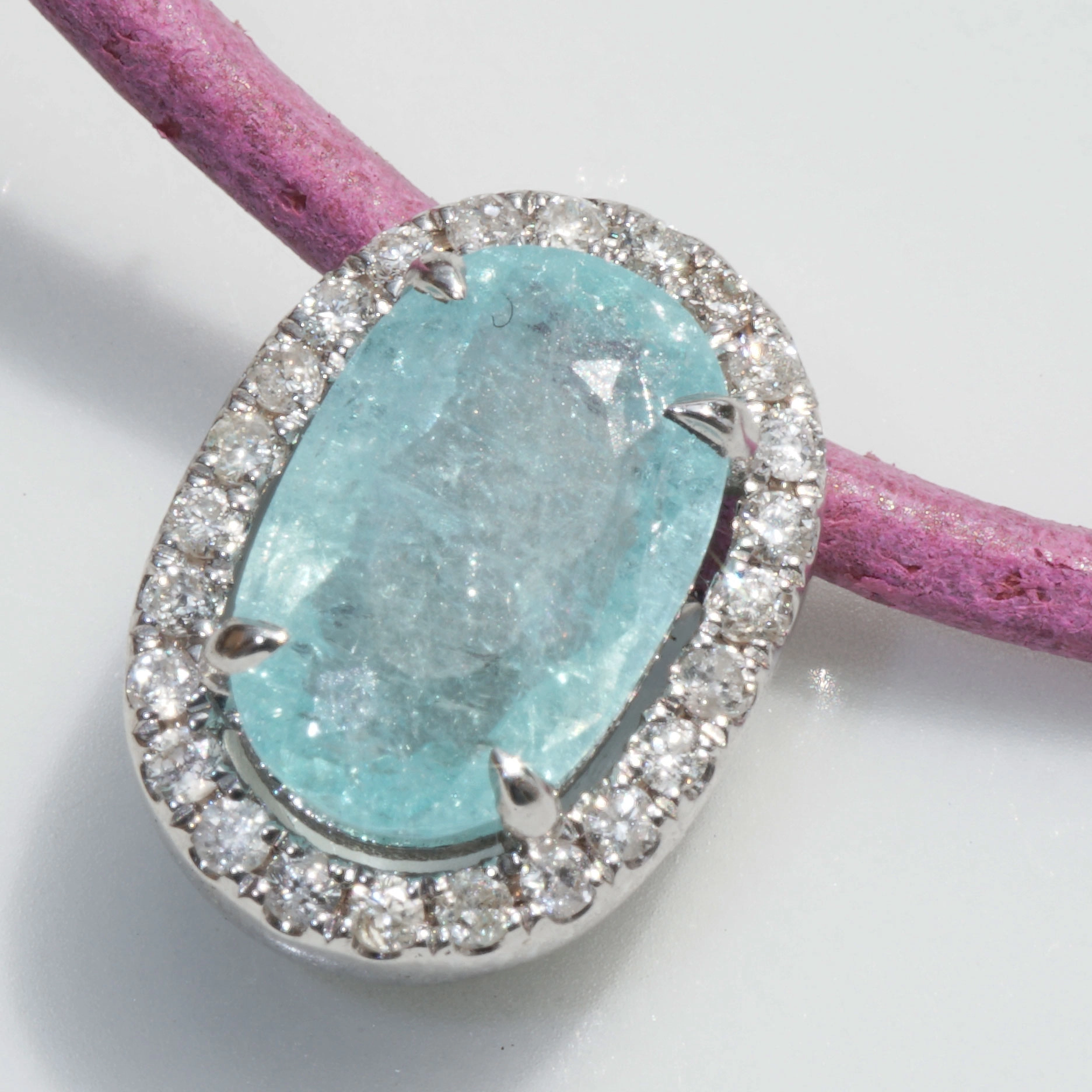Paraiba Tourmaline Pendant 1.75 ct AAA 18 kt White Gold Brilliants 0.20 ct