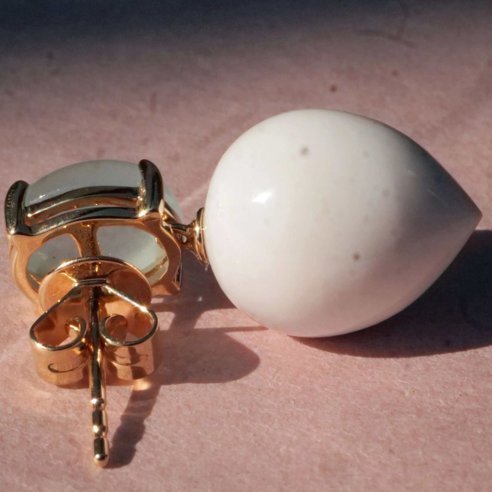 Cacholong Aquamarine Earrings 14 kt Yellowgold....Sky and Snow