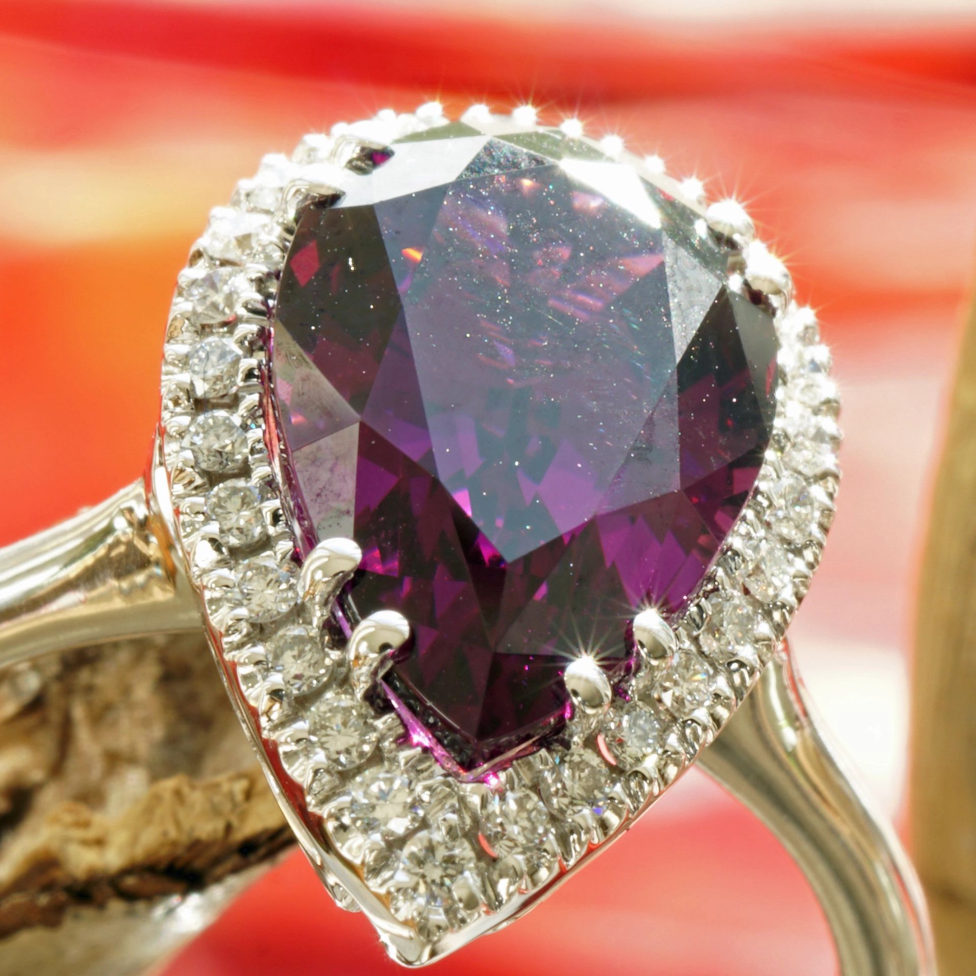 Rhodolite diamond ring 750 white gold, 4.74 ct, Mozambique AAA+ couldn't be better ...