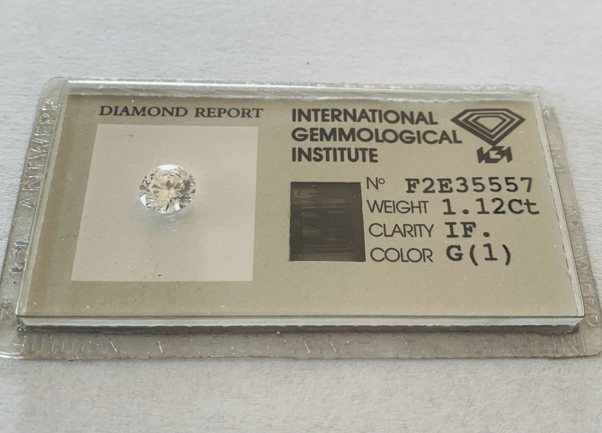 Vollschliff Brillant eingeschweisst 1.12 ct G(1) weiss / IF lupenrein Expertise IGI