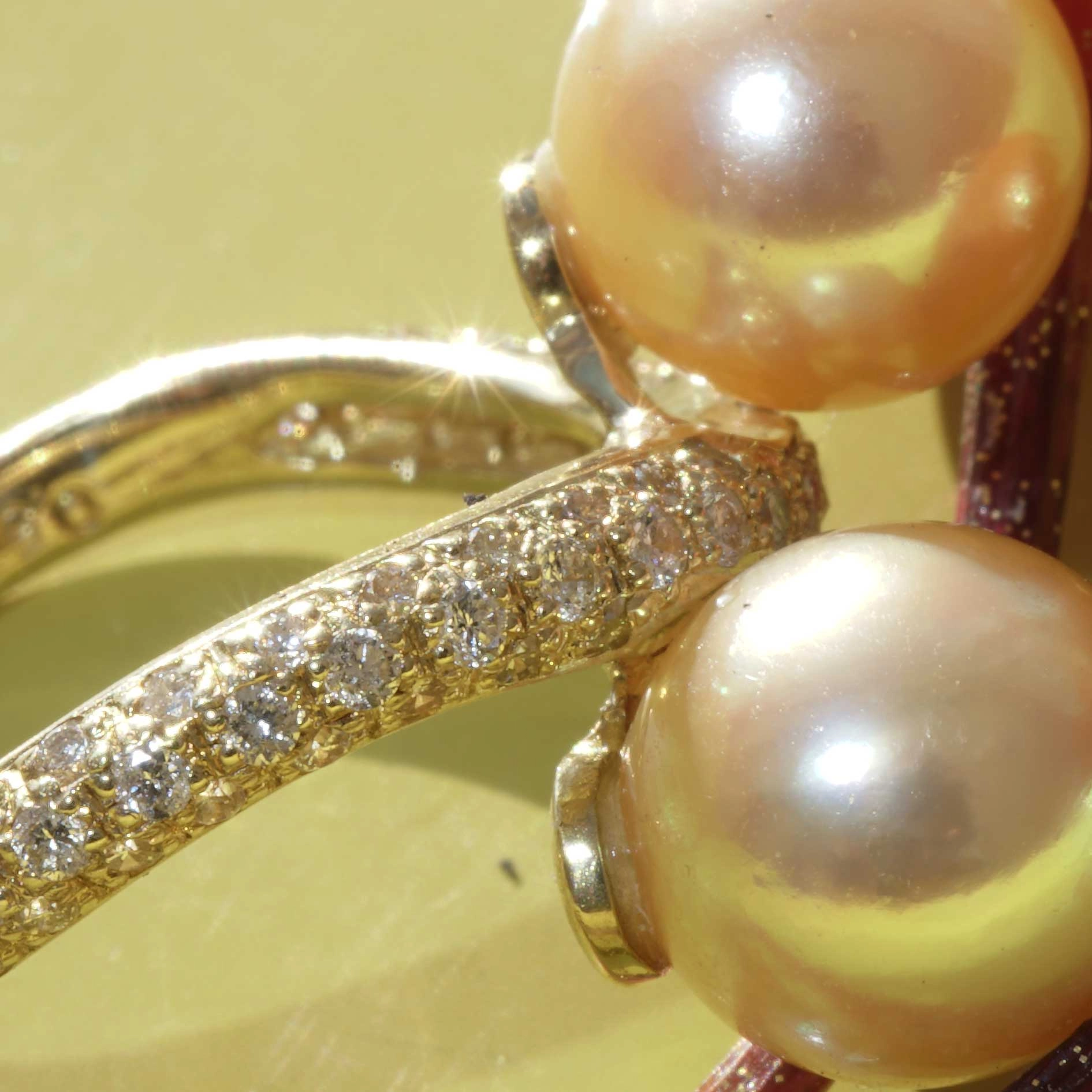 Southsea Pearl Brilliant Ring 18 kt Yellow Gold 0.51 ct W / VS-SI very elegant