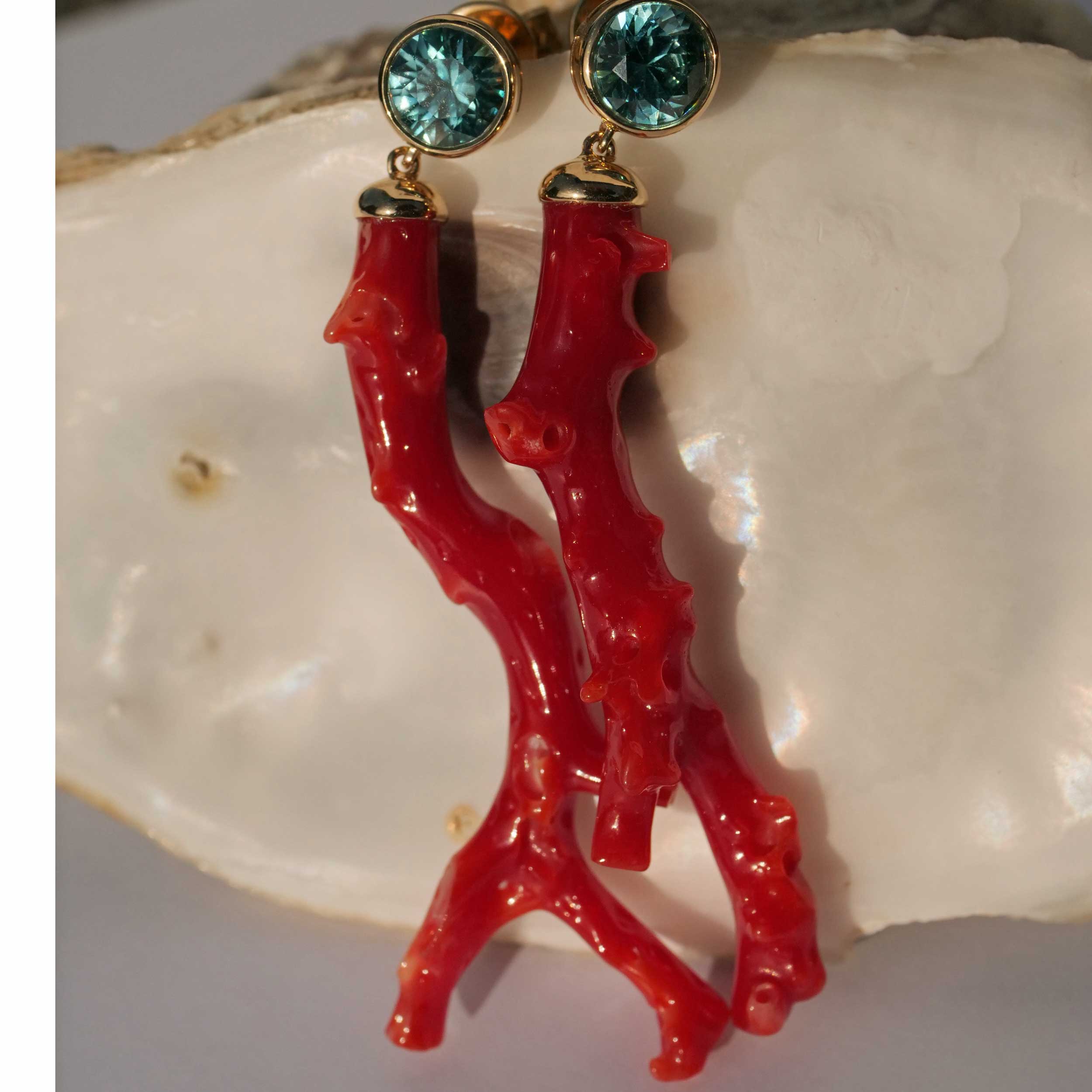 Korall Ast  Blau Zirkon Ohrhänger 585er Gelbgold...Eintauchen in die Welt der Meere 2.35 ct 20 ct 