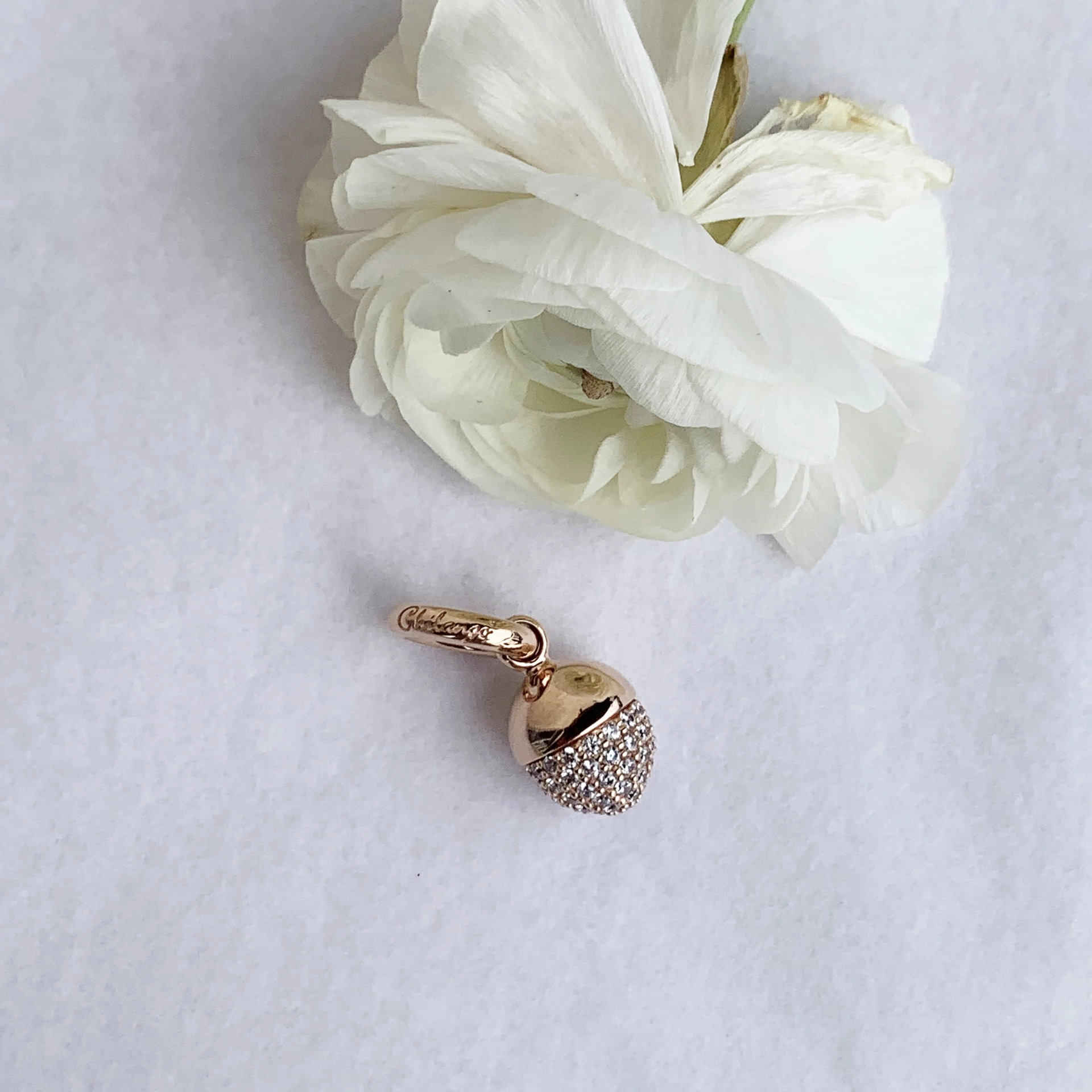 Chilango Drop Pendant Sterlingsilver plated with white Topaz