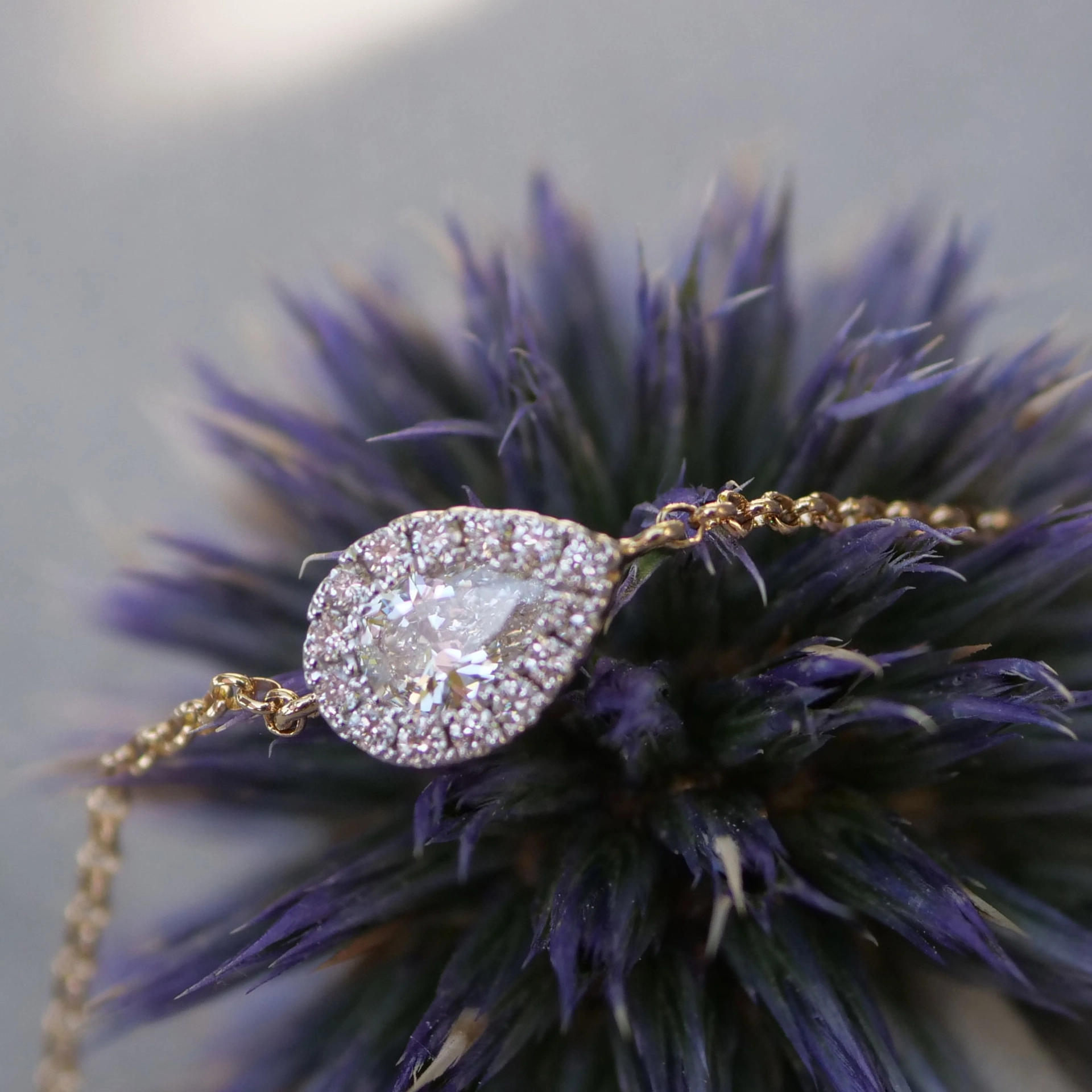 What a Highlight Diamond Drop Bracelet 18 kt Gold