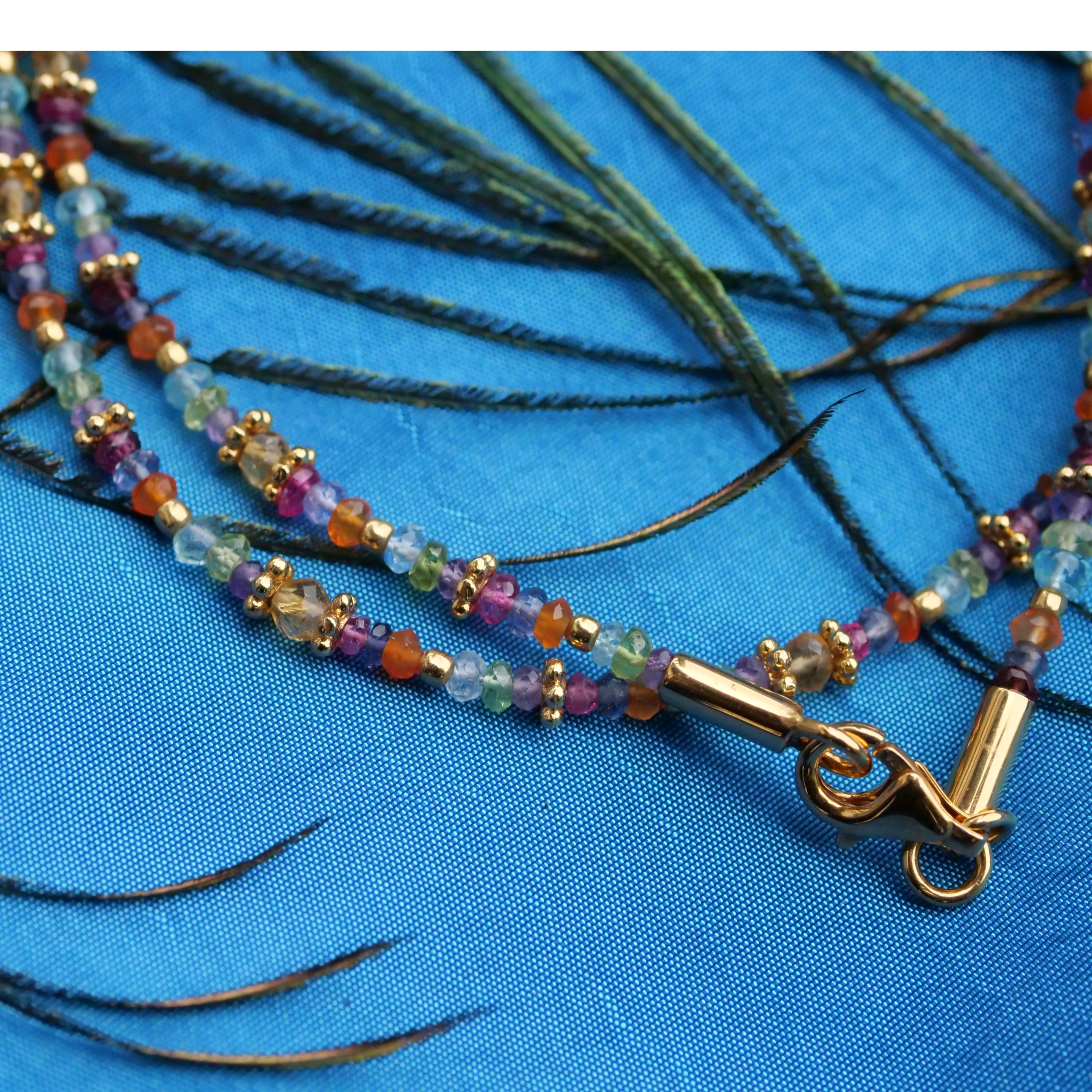 Petit Tresor....a wonderful necklace with great colors