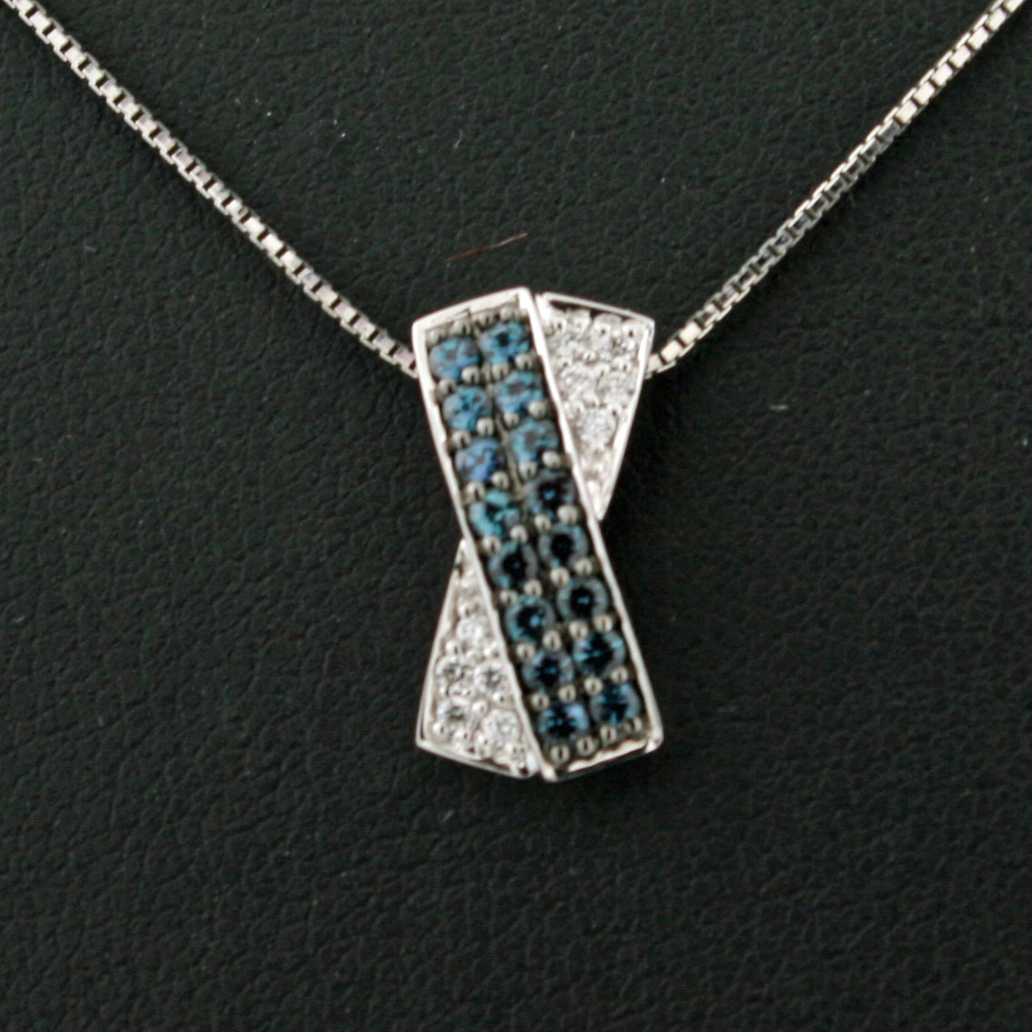 Diamant-Anhänger-blau-weiß-750er-Weißgold