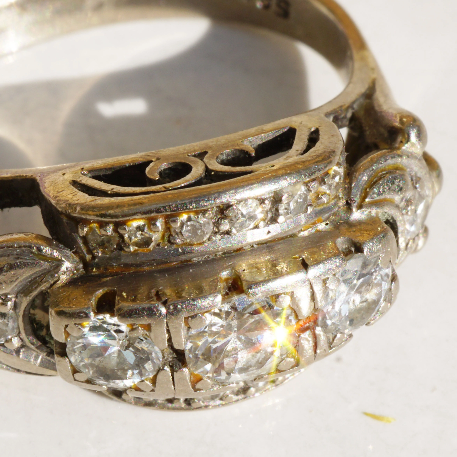Diamond Ring 1950 with 0.50 ct Diamonds....Art Deco Style