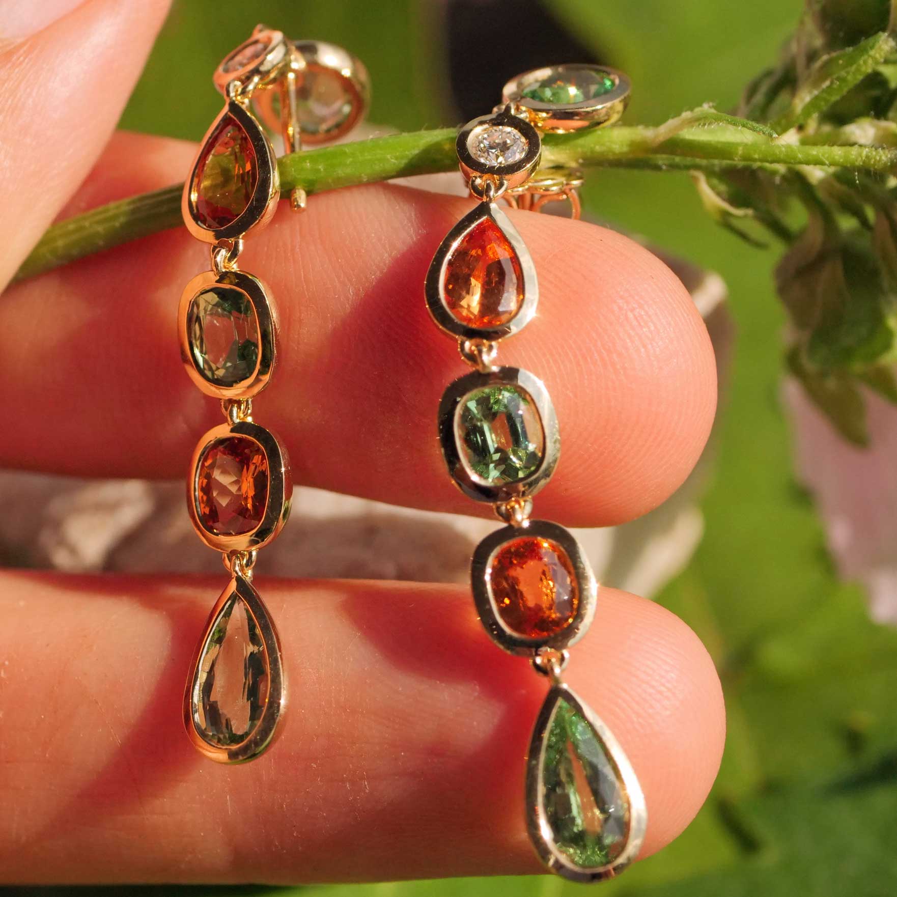 Rare Mandarin Garnet Brilliant Tsavorite Earrings 750 Yellow Gold 6.21 ct 0.24 ct Exceptional Color Orange and Green