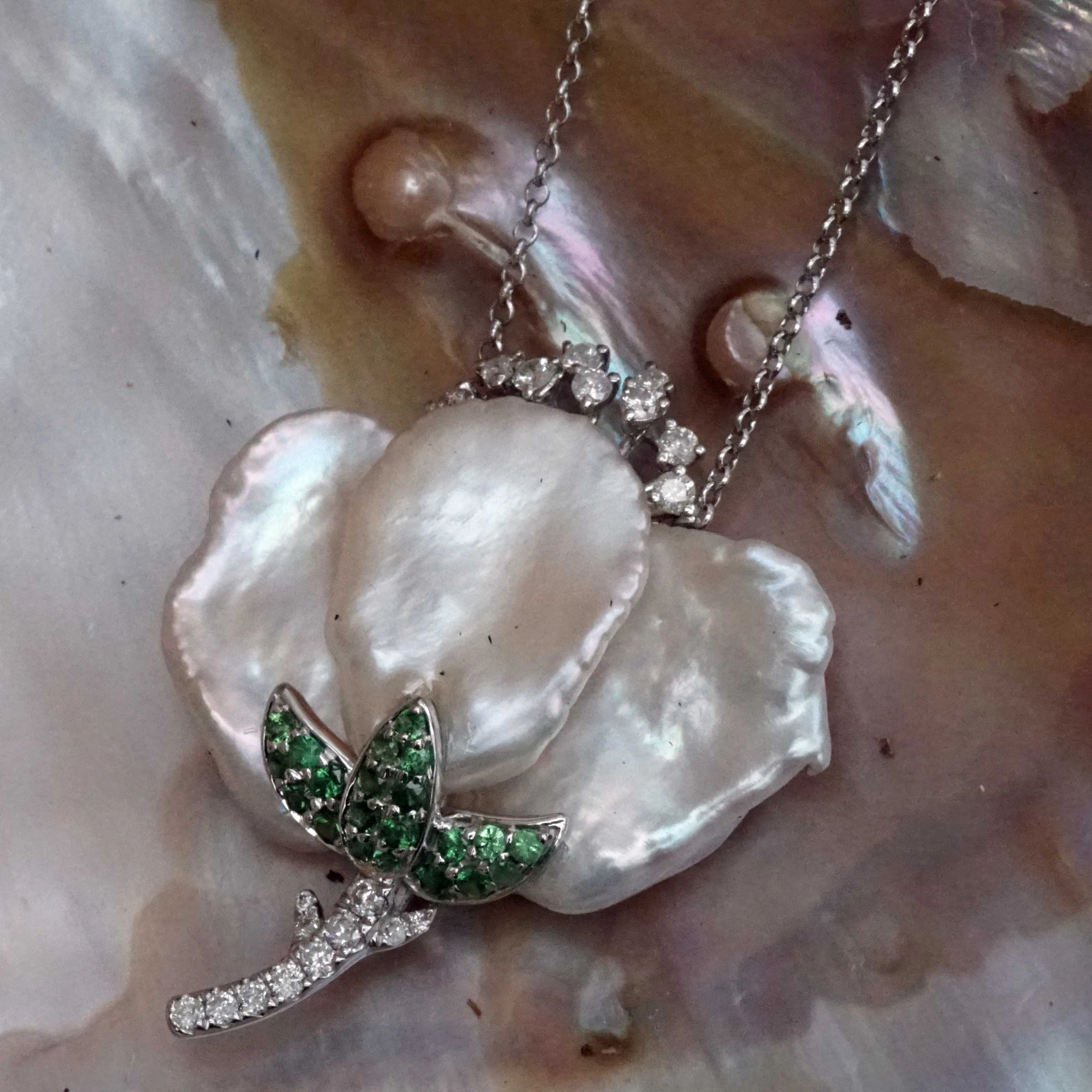 Pearl Diamond Tsavorite Necklace 18 kt White Gold...forever frozen