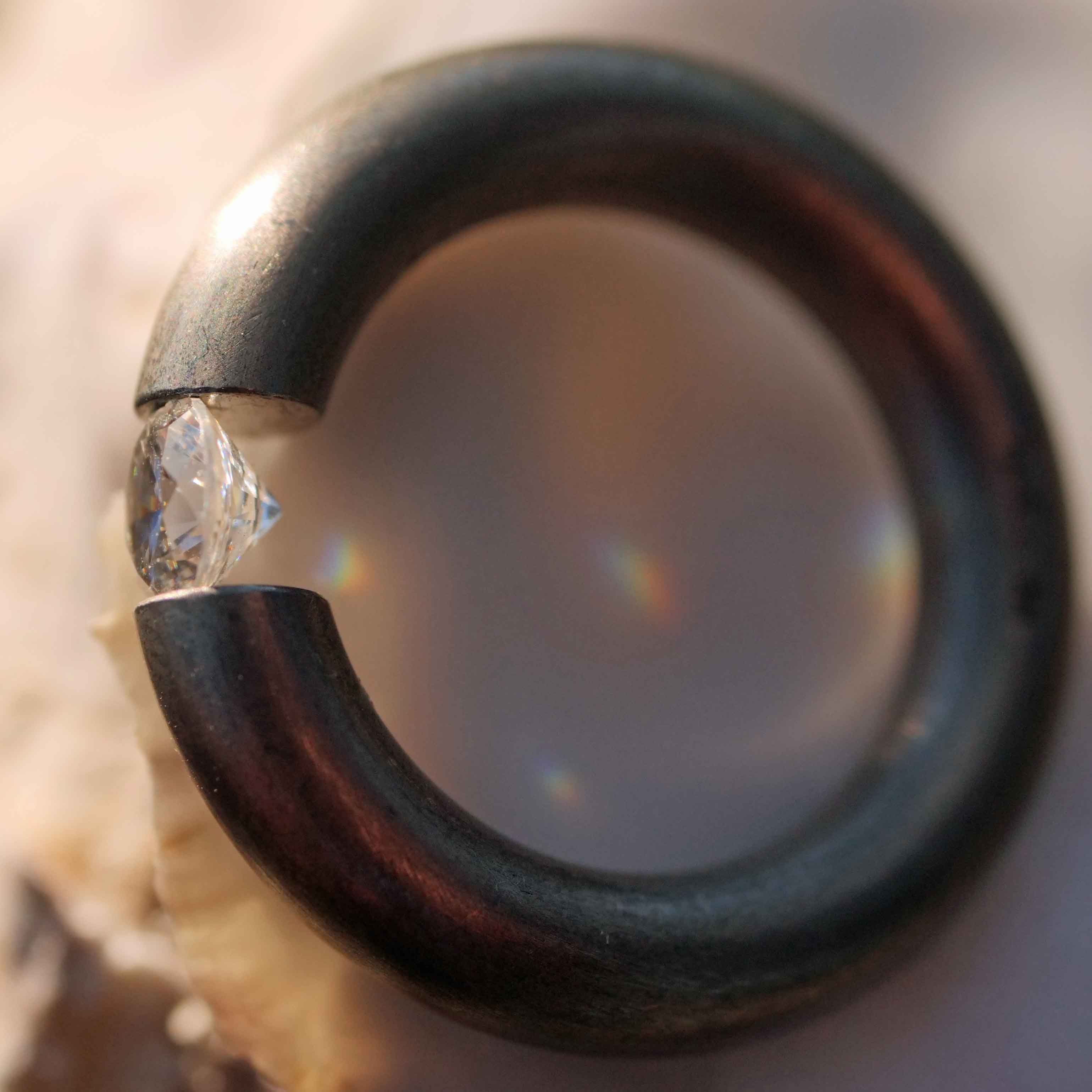 Niessing 0.80 carat zirconia round tension ring 925 silver gray matt mint hallmarked as good as new