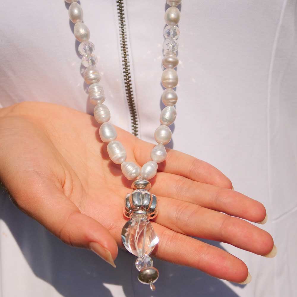 Chilango Freshwater Rock Crystal Chain in 100 cm Length with Great Twisted Rock Crystal Pendant 925 Silver