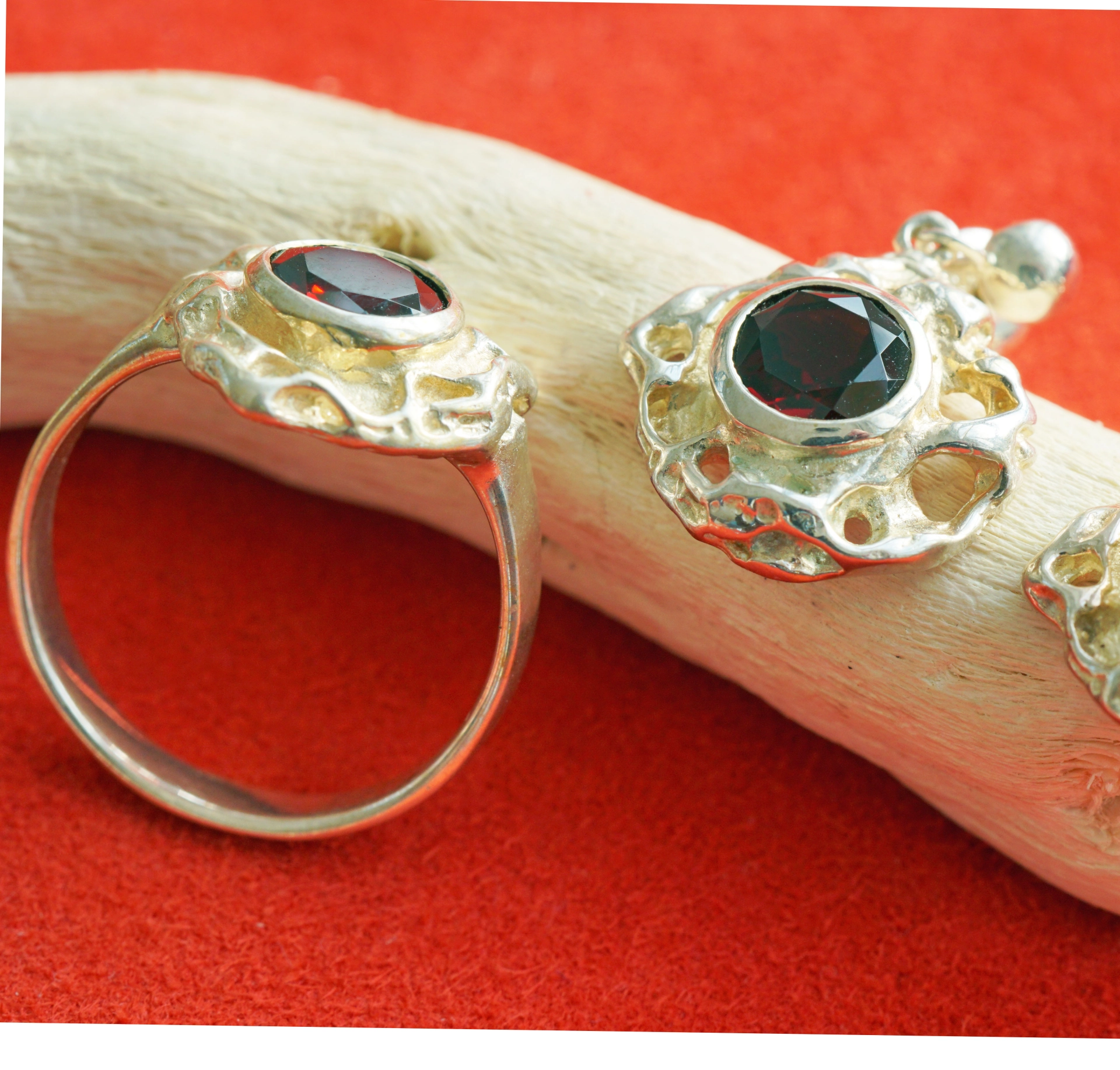 Granat Rochenleder Set in 925er Silber Ring und  Armreif Handarbeit massiv