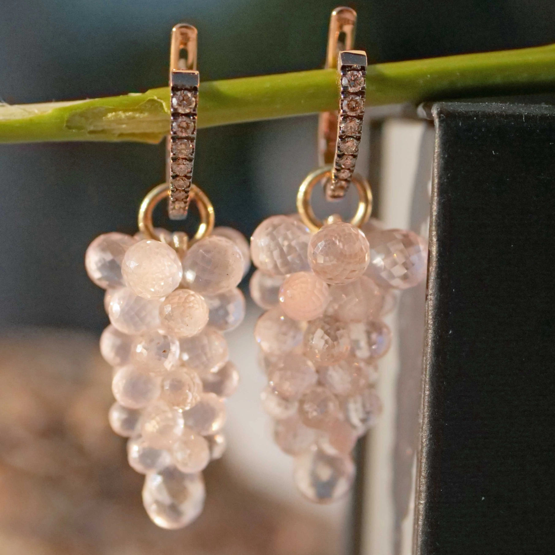 Grape Pendant Rose Quartz 14kt Yellow Gold 16.5 ct....skillfully made